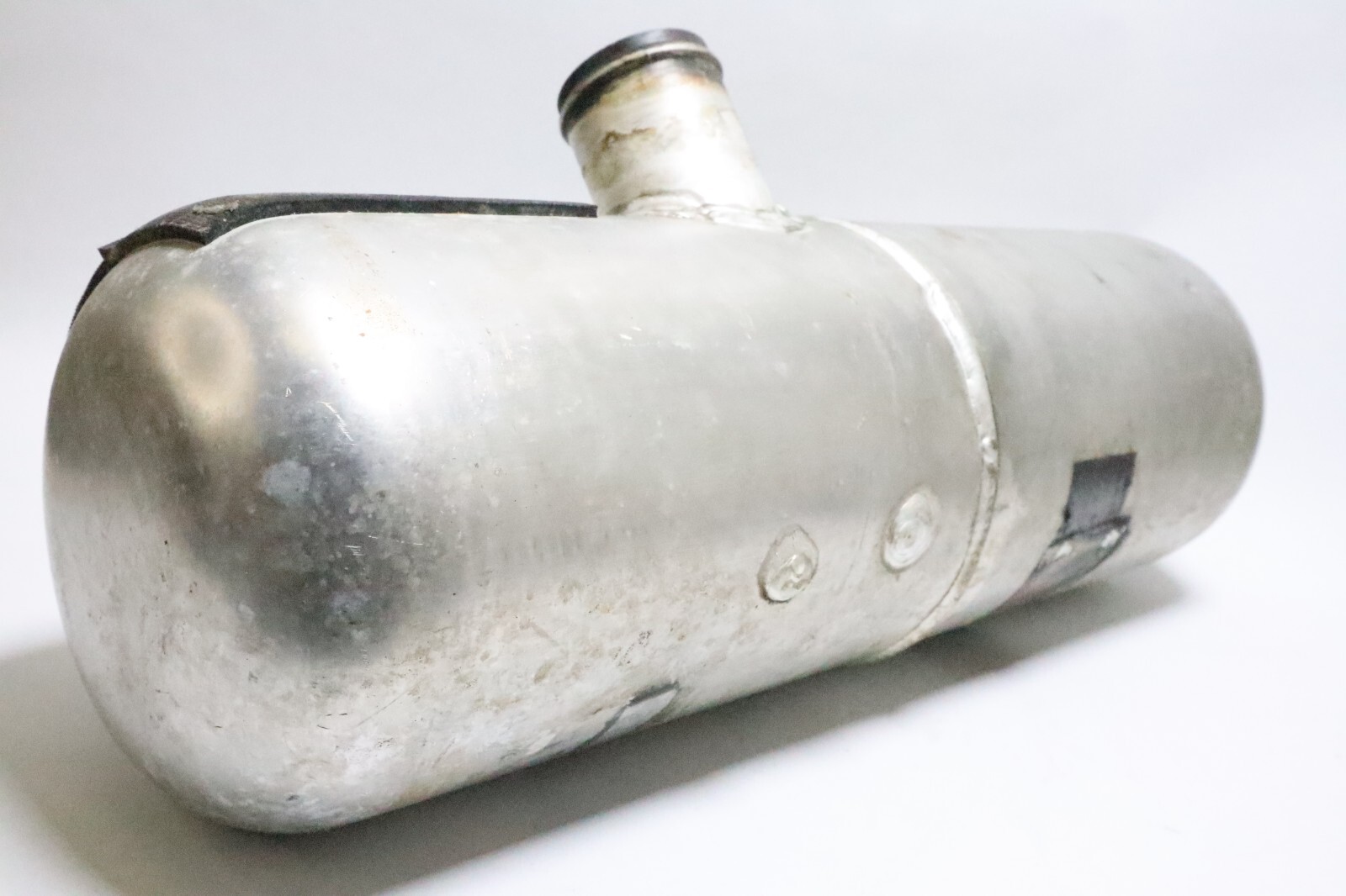 2001-2005 Yamaha OEM Muffler Exhaust Waterlock Box Freshwater WaveRunner GP800R - Image 7