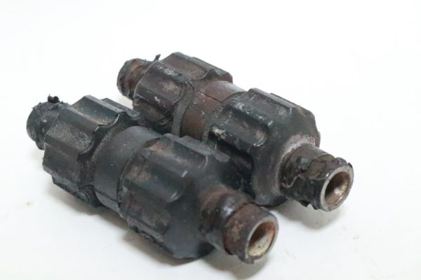 Honda RUBBER, ENGINE MOUNTING (LOWER) 50202-HP0-A50  USED - Image 3