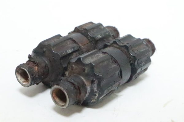 Honda RUBBER, ENGINE MOUNTING (LOWER) 50202-HP0-A50  USED - Image 4