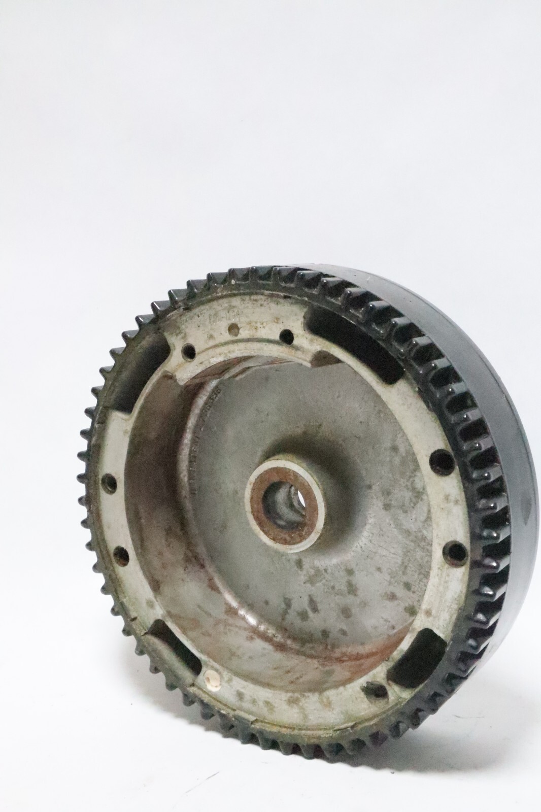FA681097 yy F681097 FLYWHEEL 681097 sears gamefisher 9.9hp 15hp? 225. force - Image 8
