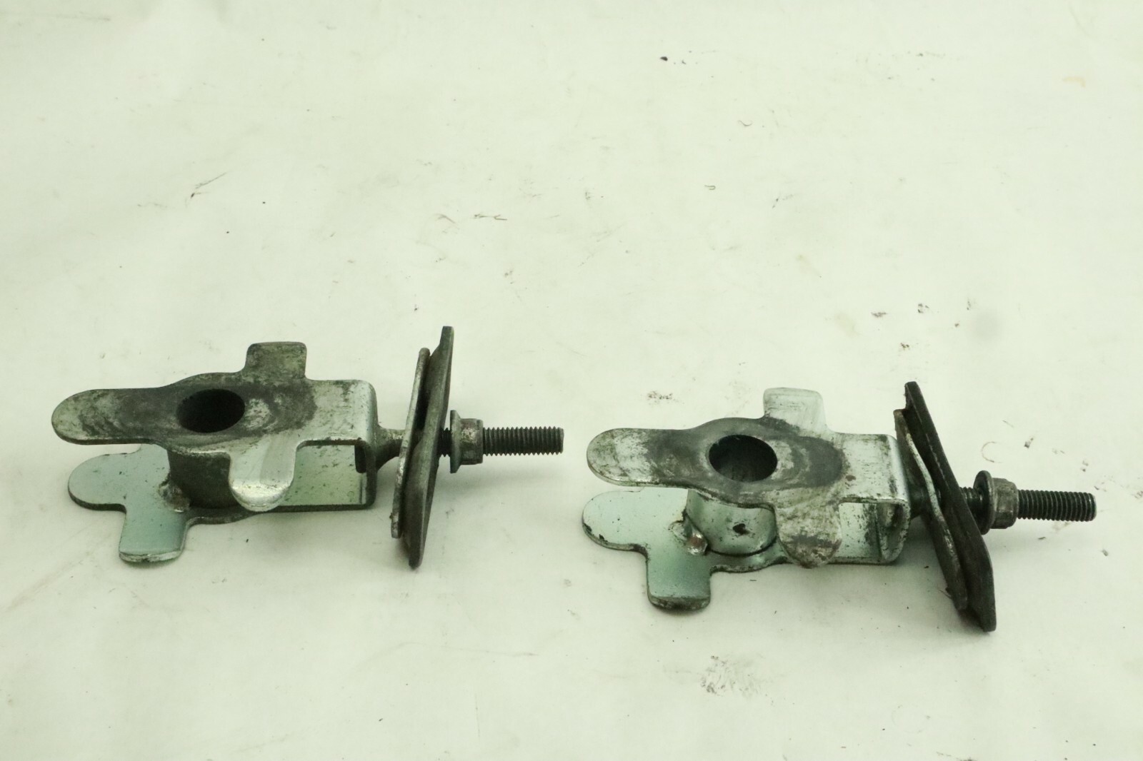 00 02 SUZUKI GSX 600 F KATANA REAR SWING ARM DRIVE CHAIN TENSIONERS PAIR GSX600 - Image 2