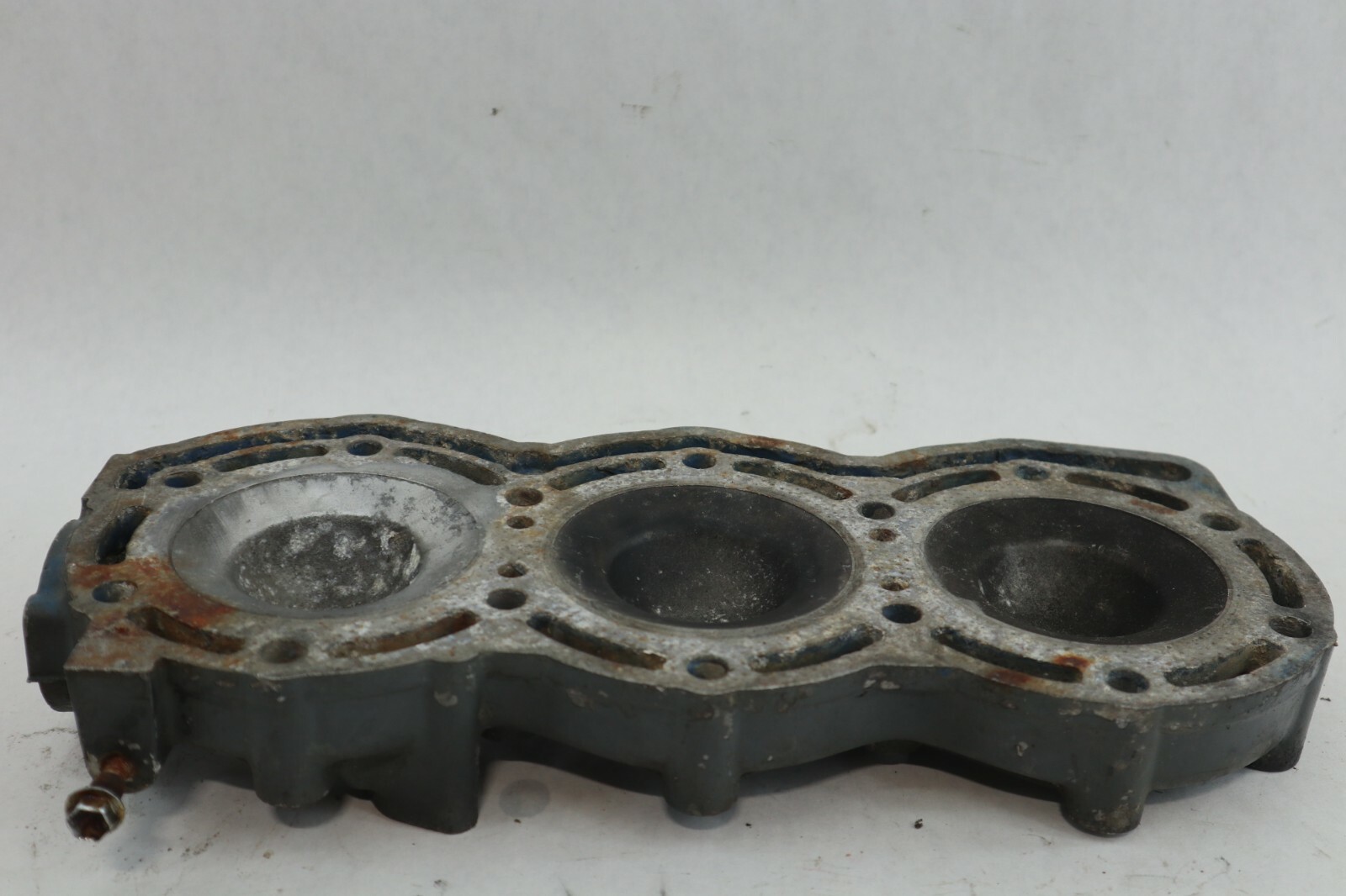 Suzuki 85 HP 2 Stroke Cylinder Head Assembly PN 11111-95630-0ED Fits 1988-2000 - Image 10