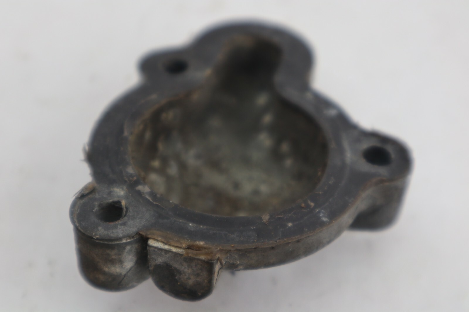 1989 SUZUKI 75HP THERMOSTAT COVER - Image 5