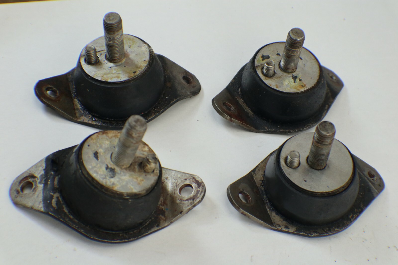 Polaris Jetski 1996 97 SLT 780, Engine Motor Mounts 3110055 - Image 2