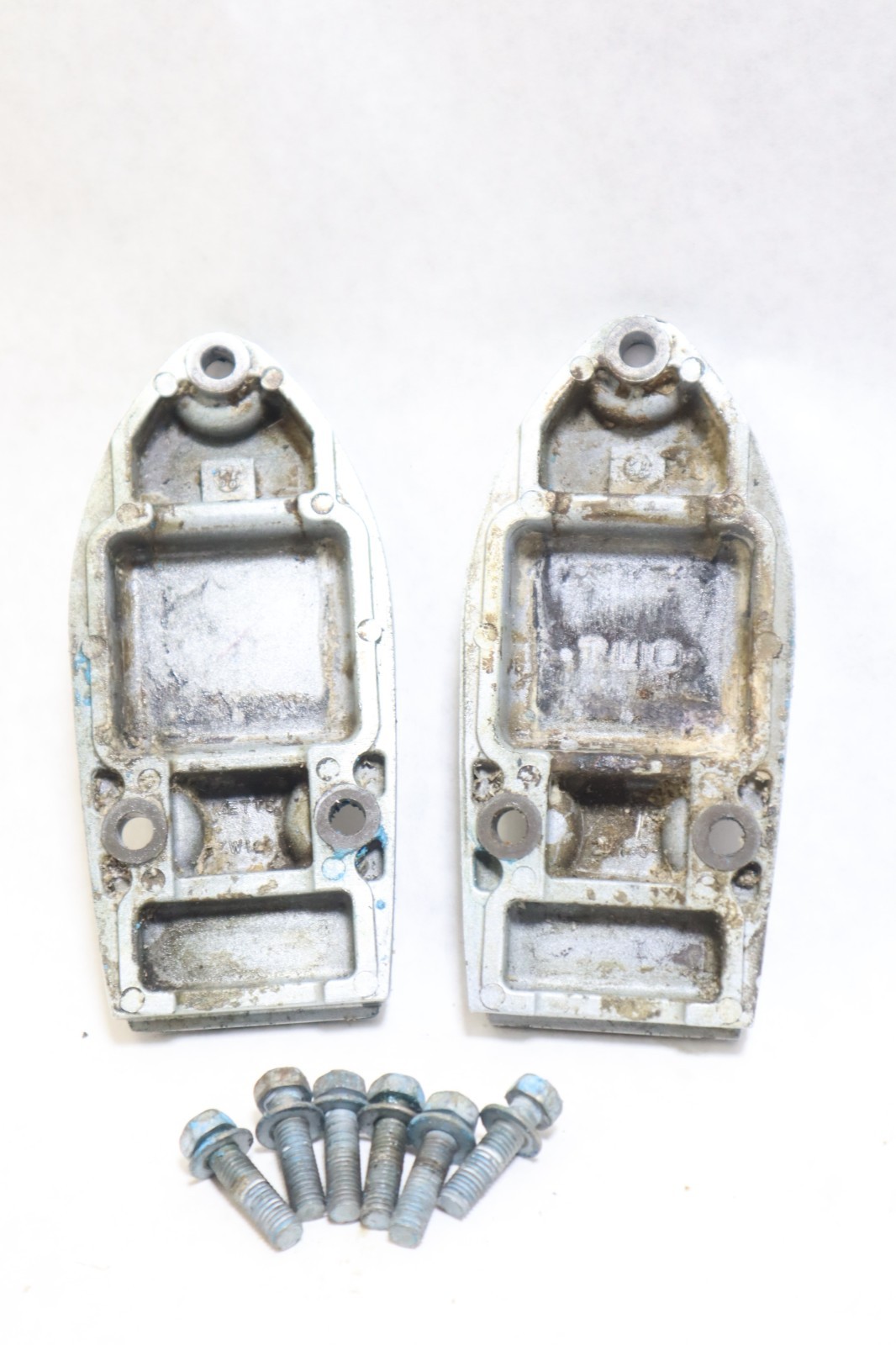 BF 150 135 hp Honda LOWER MOUNTING HOUSING cover set 50111-ZW1-010ZA four stroke - Image 3
