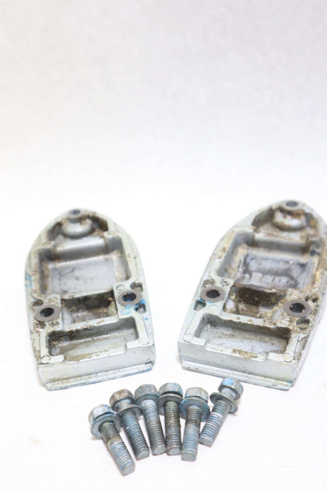 BF 150 135 hp Honda LOWER MOUNTING HOUSING cover set 50111-ZW1-010ZA four stroke - Image 5