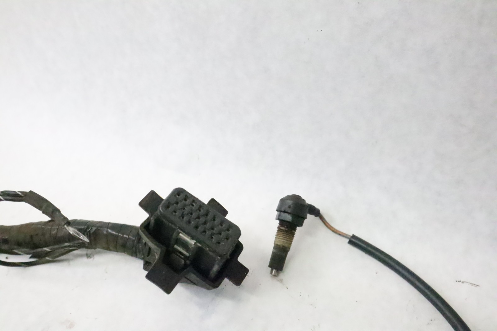 Mercury Marinee 225 Quicksilver 84-825763A5 outboard wiring harness assembly OEM - Image 9