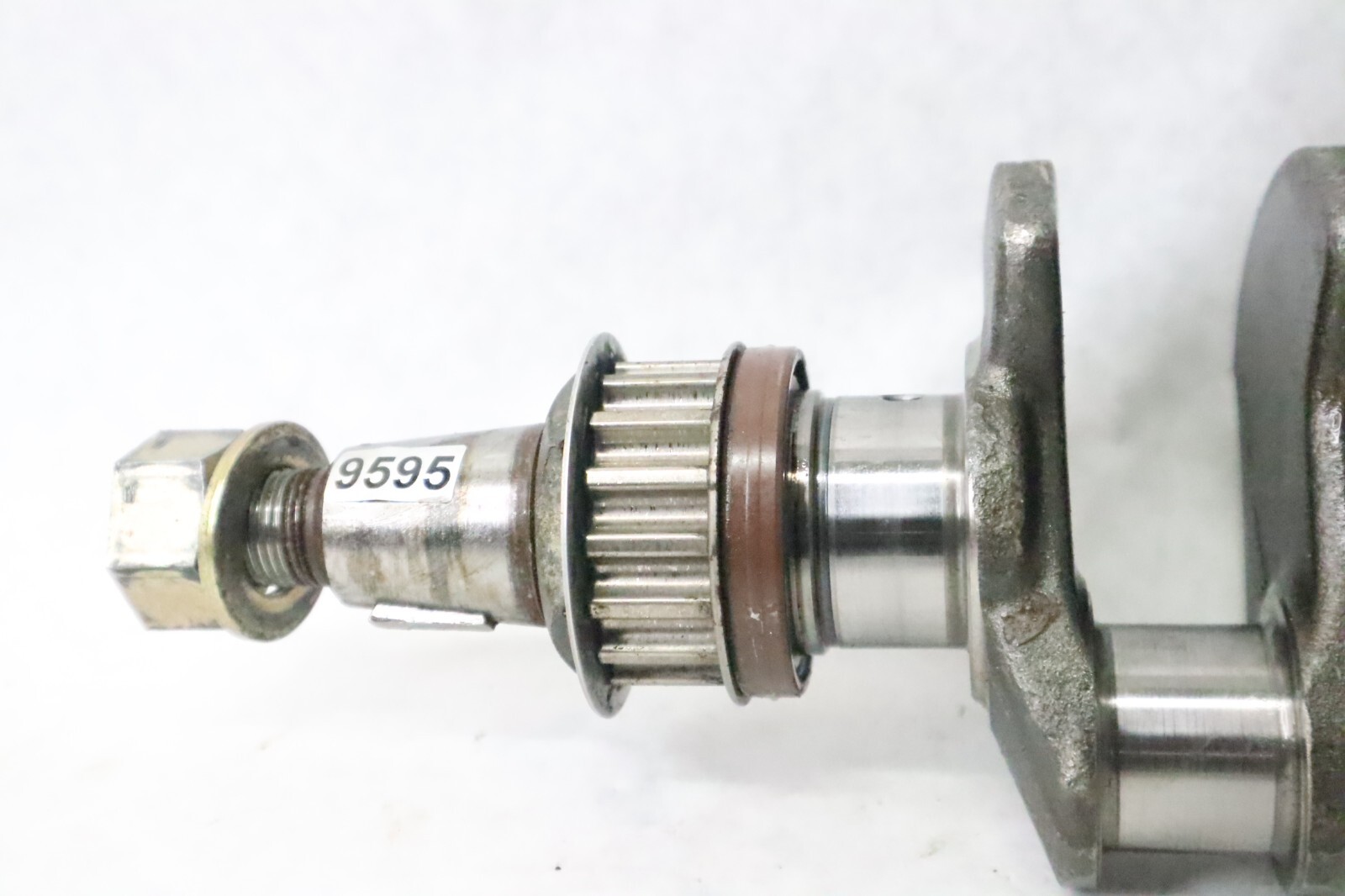 2006-2013 Mercury 25 HP 4 Stroke Outboard Crankshaft 889246T32 OEM - Image 3