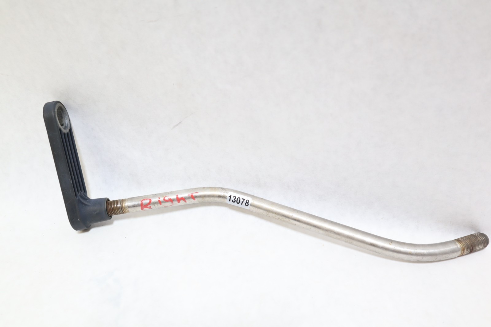 2004 - 07 SEA-DOO GTX 4TEC OEM RH TIE ROD 277001063 - Image 2