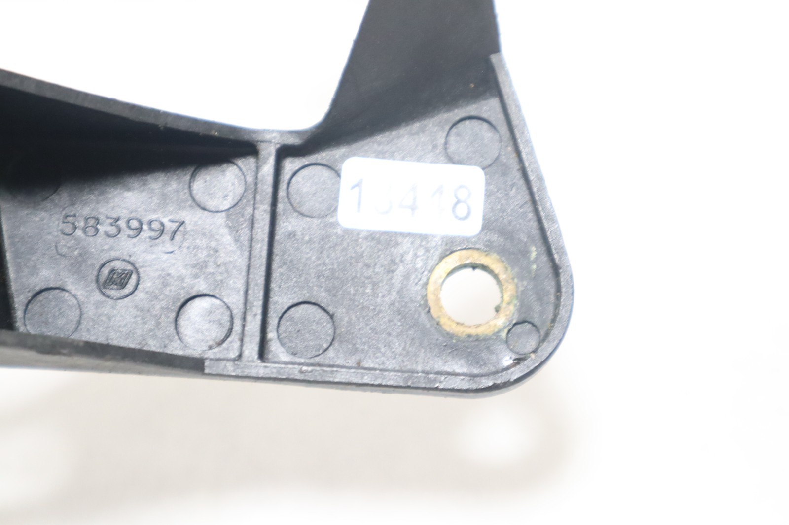 Johnson Evinrude Electrical Bracket Assy 583997 0583997 - Image 3