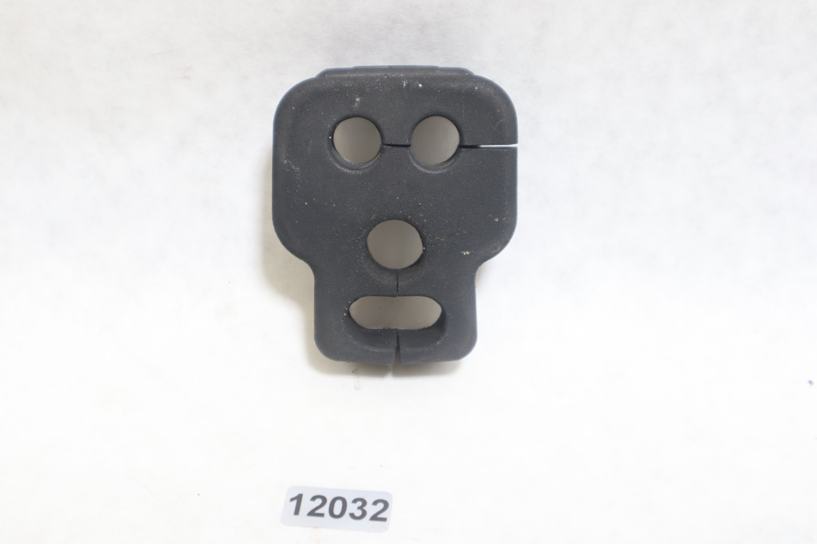 Honda BF 30 hp outboard rigging grommet - Image 2