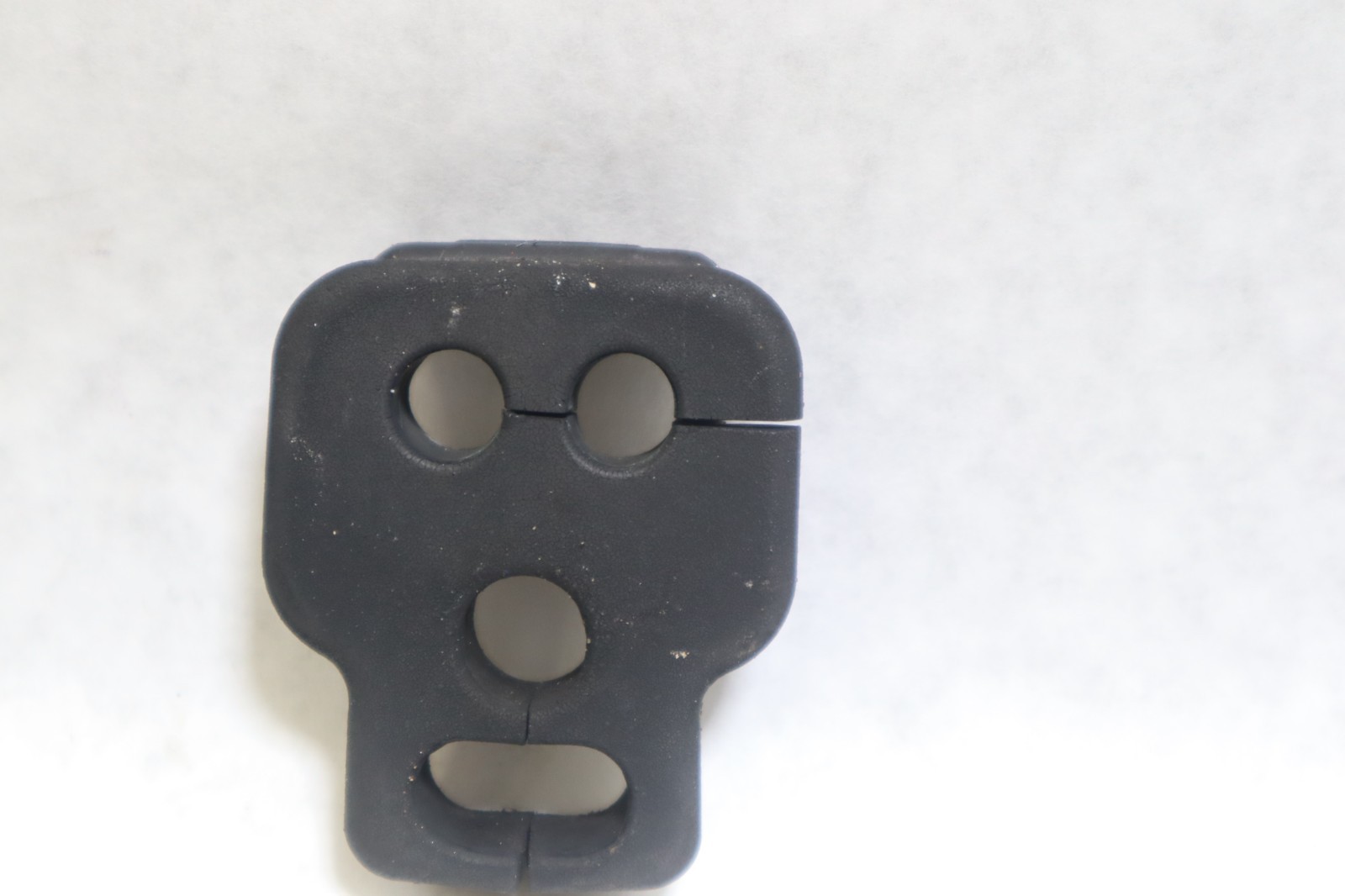 Honda BF 30 hp outboard rigging grommet - Image 3