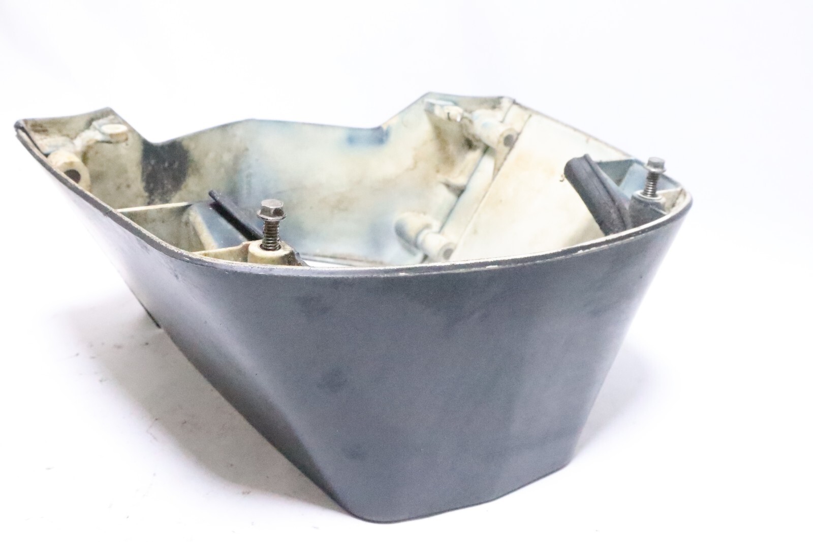 Johnson Evinrude 85-90-100-115-140-200 HP Midsection 0390131 Rear Cover 389274