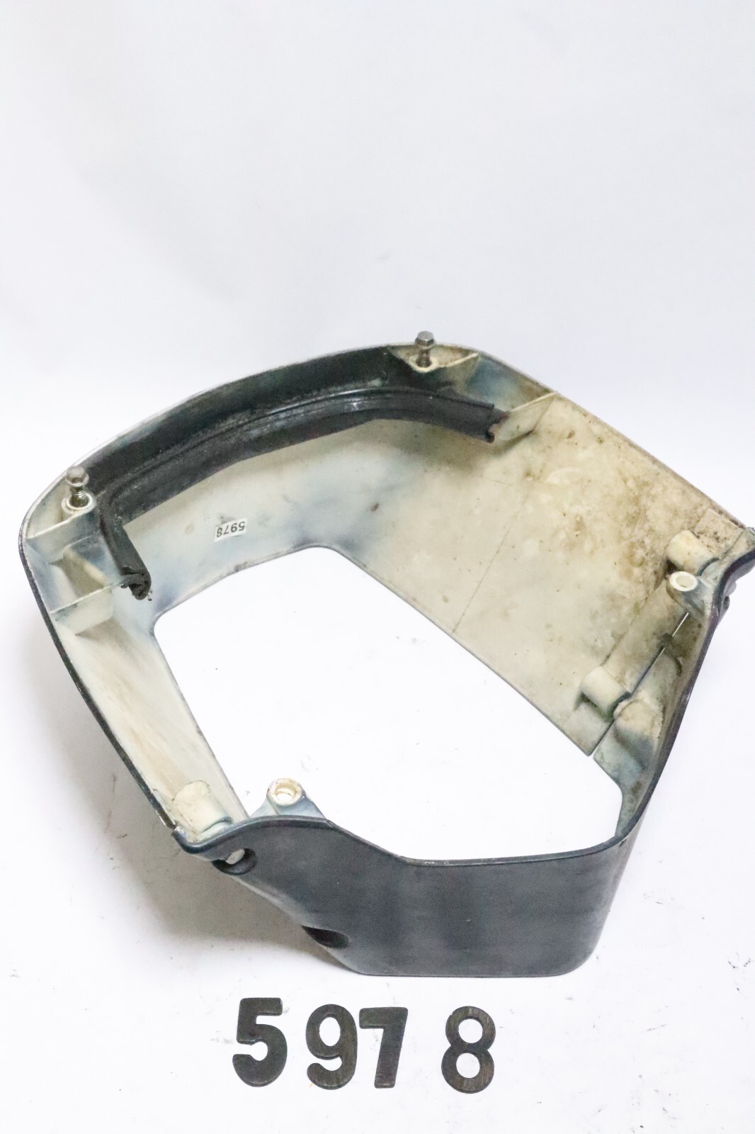 Johnson Evinrude 85-90-100-115-140-200 HP Midsection 0390131 Rear Cover 389274 - Image 2