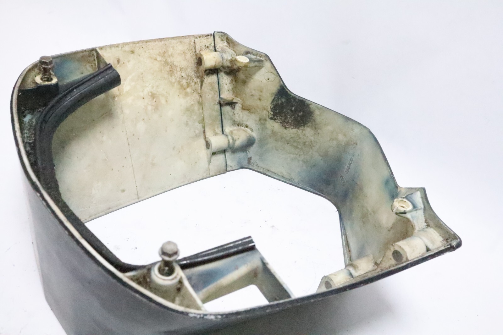 Johnson Evinrude 85-90-100-115-140-200 HP Midsection 0390131 Rear Cover 389274 - Image 10