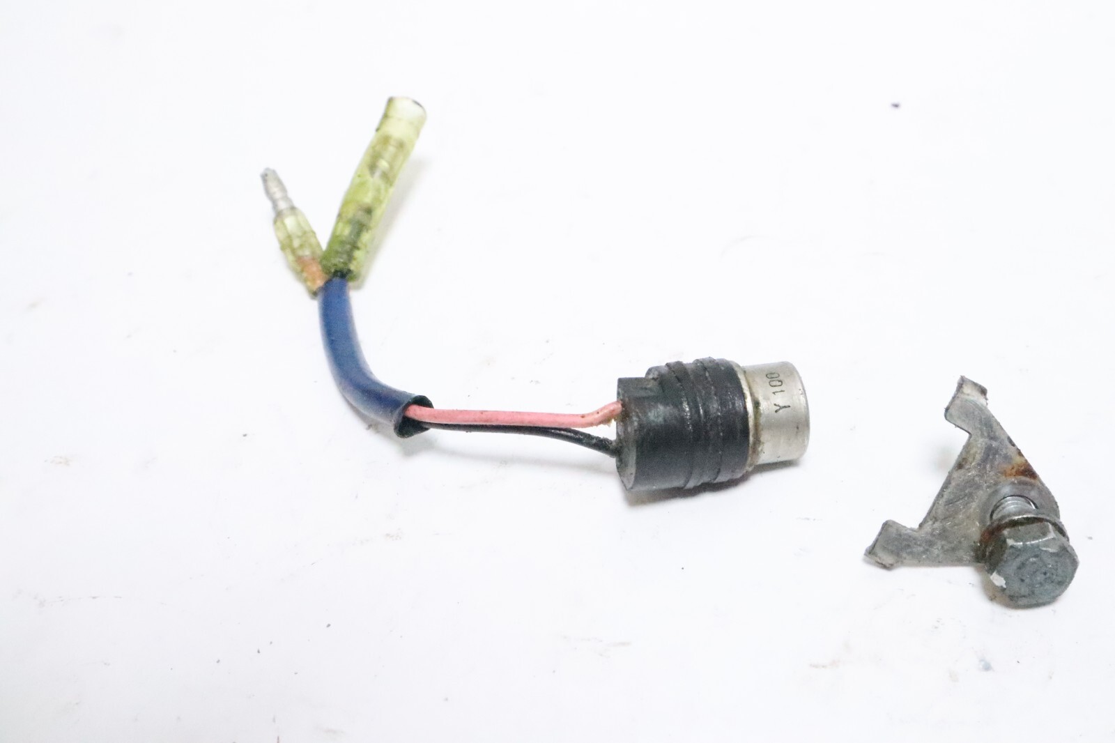 1990-1997 Yamaha 40 hp Temperature Sending Sensor 6E9-82560-00-00 thermo switch
