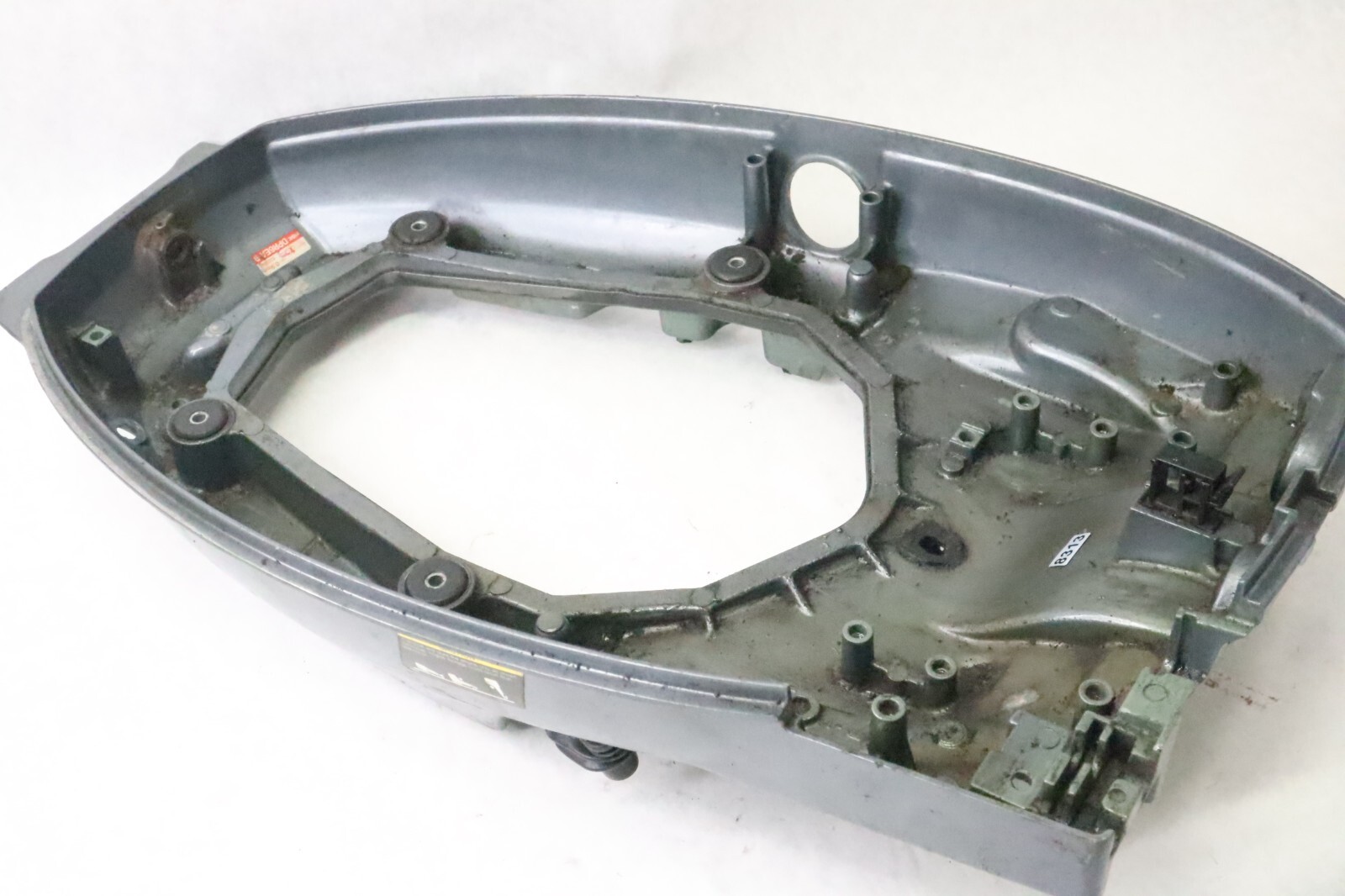 2005 Yamaha F 25 hp 4 Stroke Bottom Cowling Engine Cover 65W-42710-16-4D