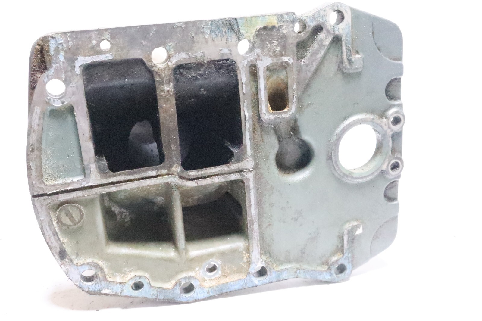 Yamaha 40 HP 2 Stroke Exhaust Plate Assembly PN 6E9-41131-00-5B Fits 1990-1996 - Image 3
