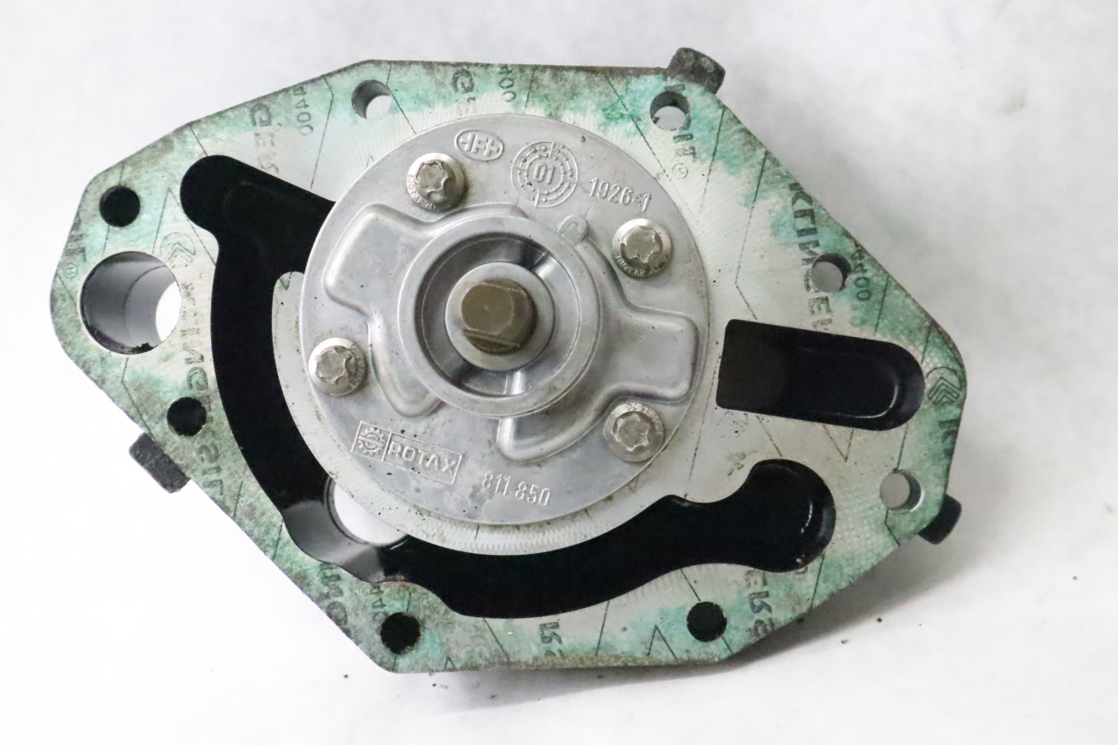 BRP OIL PUMP HOUSING 420811840 OEM 420811840 - Image 6