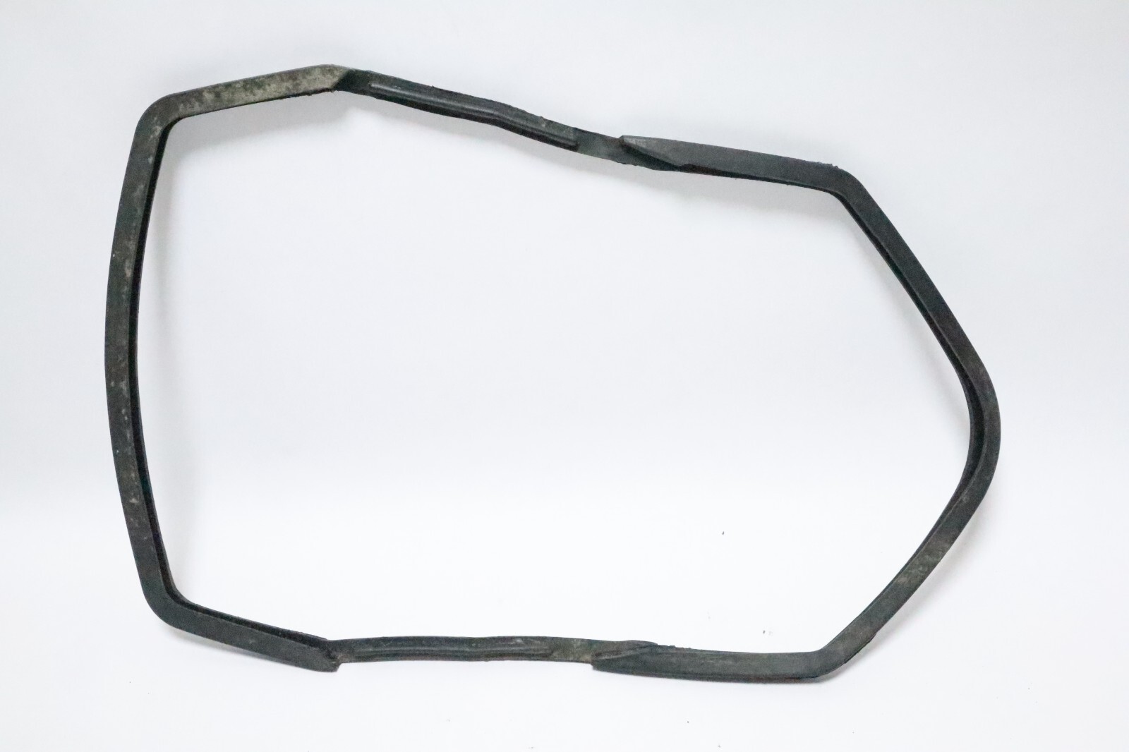 SUZUKI ENGINE LOW SEAL BLACK 61113-87D01 MARINE BOAT - Image 6