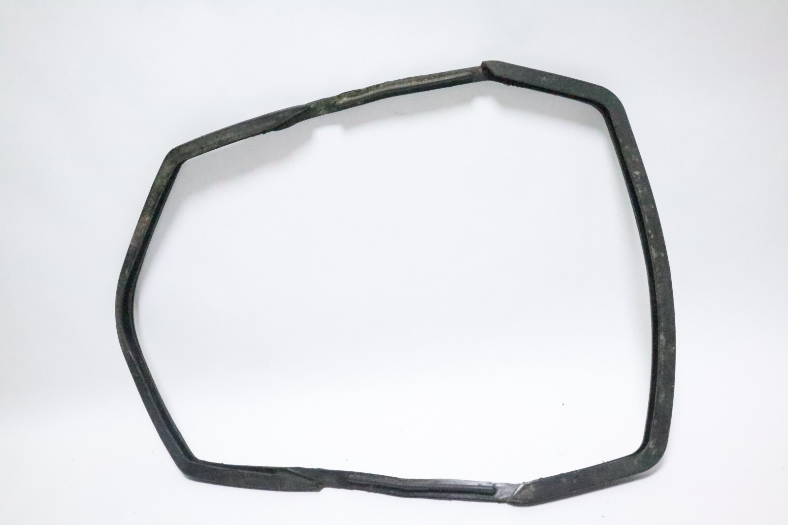 SUZUKI ENGINE LOW SEAL BLACK 61113-87D01 MARINE BOAT - Image 11