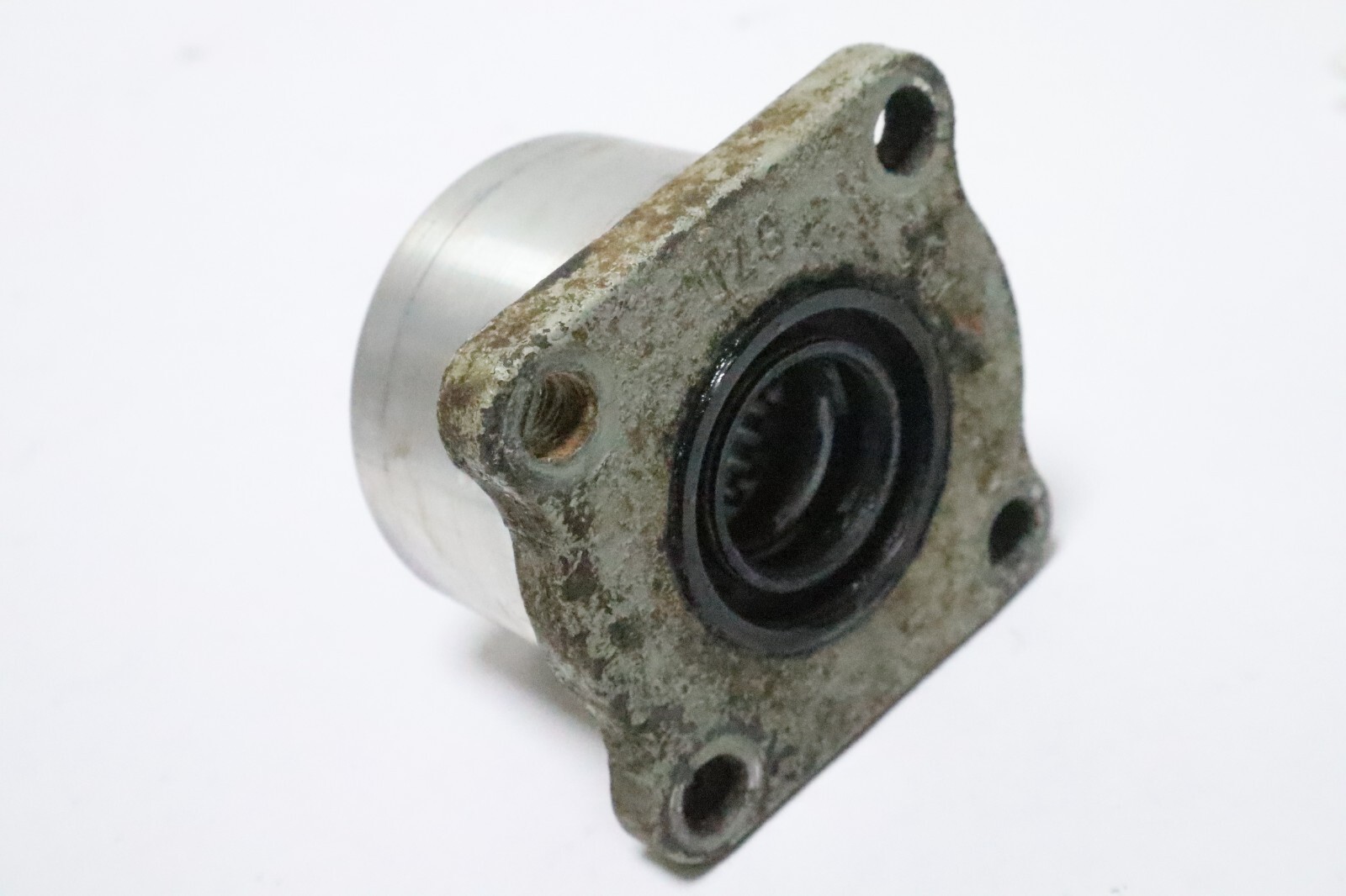 56130-87D00 Suzuki Drive Shaft Bearing Housing - Image 10
