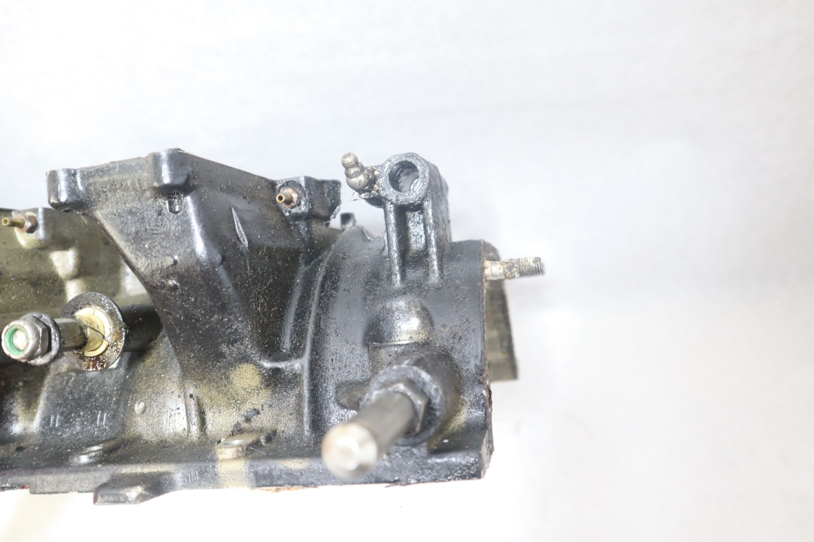 93-99 Johnson Evinrude 0439148 439148 Engine intake half side Crankcase 200 - Image 11