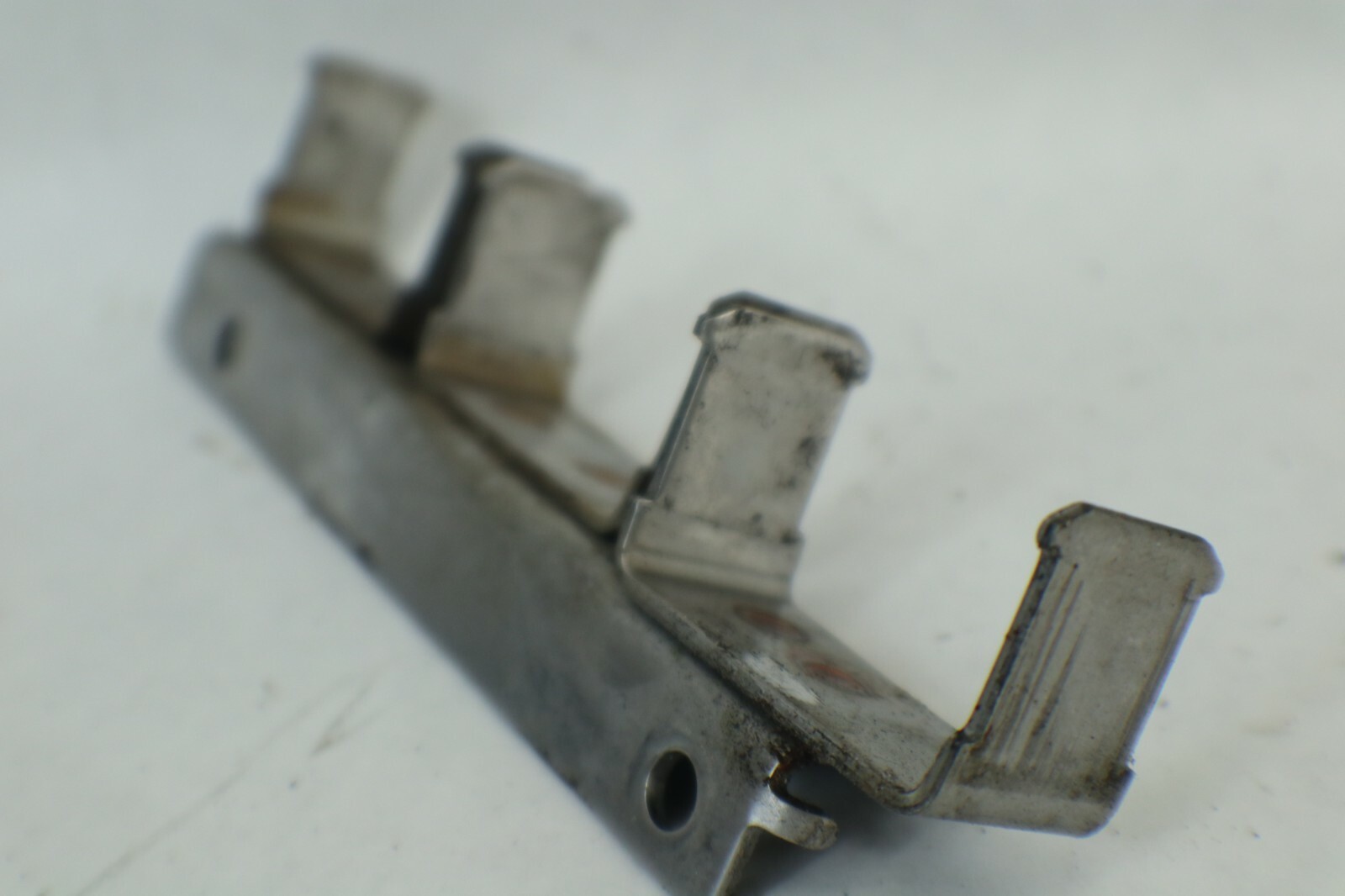 YAMAHA PRO V 150 175 200 HP 2 STROKE RELAY BRACKET 1990 - 1995 - Image 8