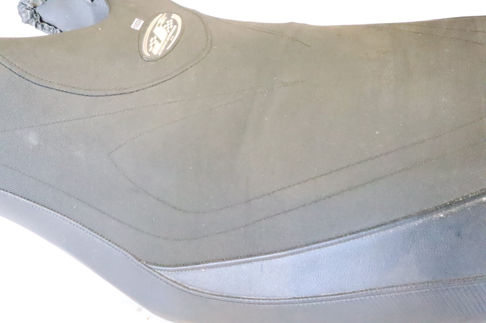 2004 - 2006 SEADOO RXP SEAT ASSY WITH jet trim seat cover - Image 6