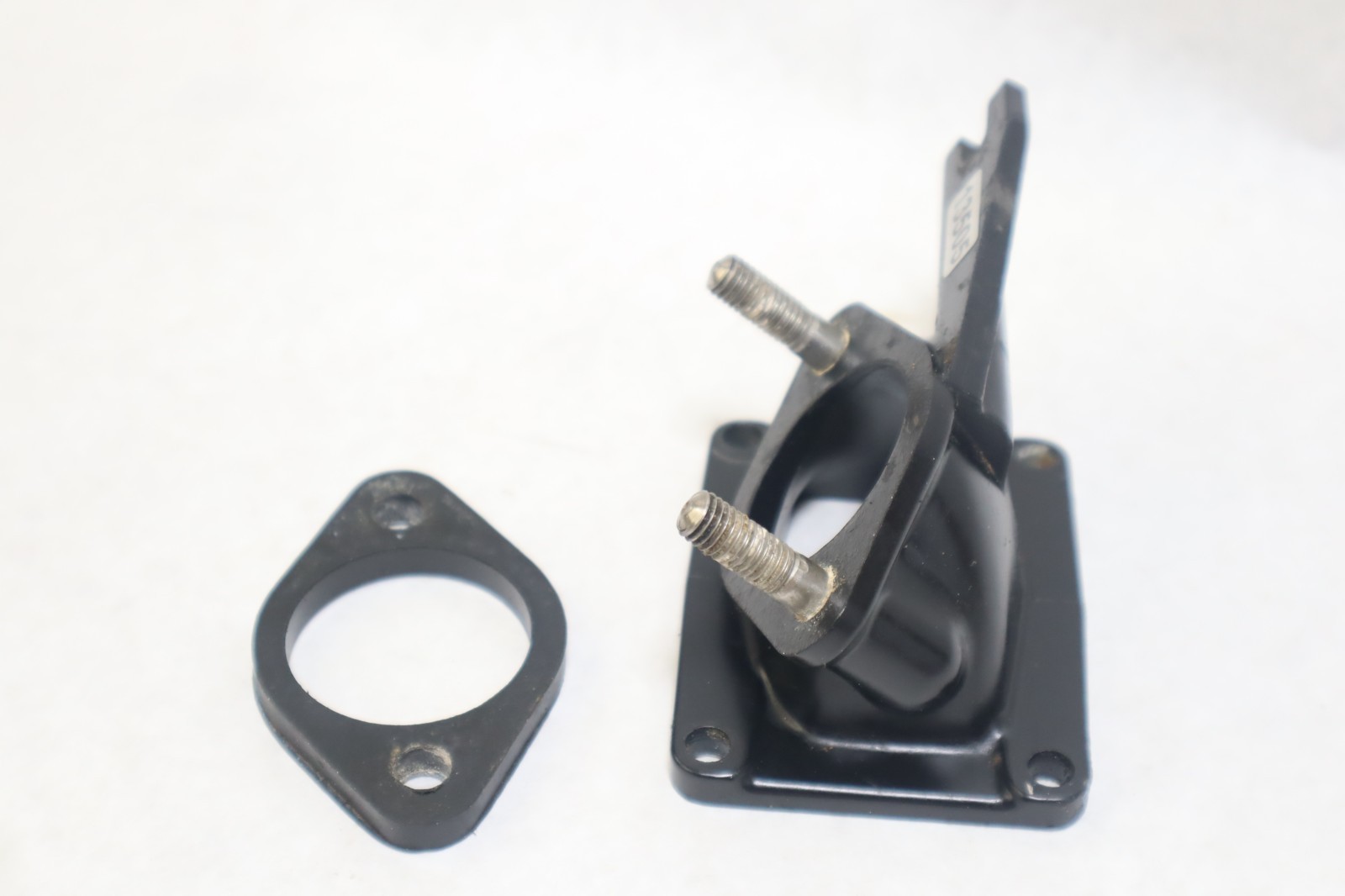 OEM 1986 86 87 KAWASAKI JS 300 CARB CARBURETOR INTAKE MANIFOLD S124-30 - Image 3