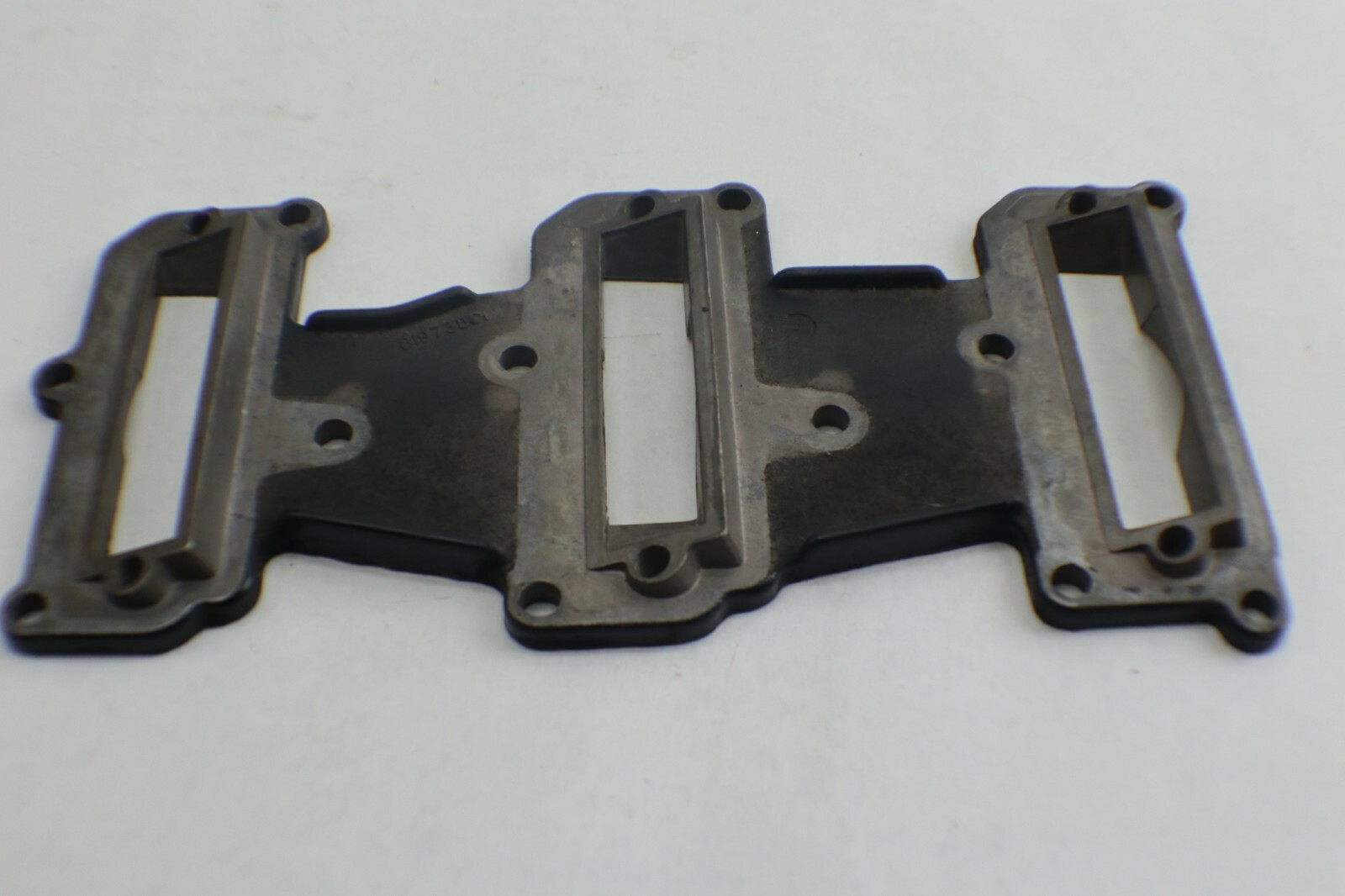 819735 Force 1991-1999 Reed Adaptor Plate 75 90 HP 3 Cylinder - Image 4