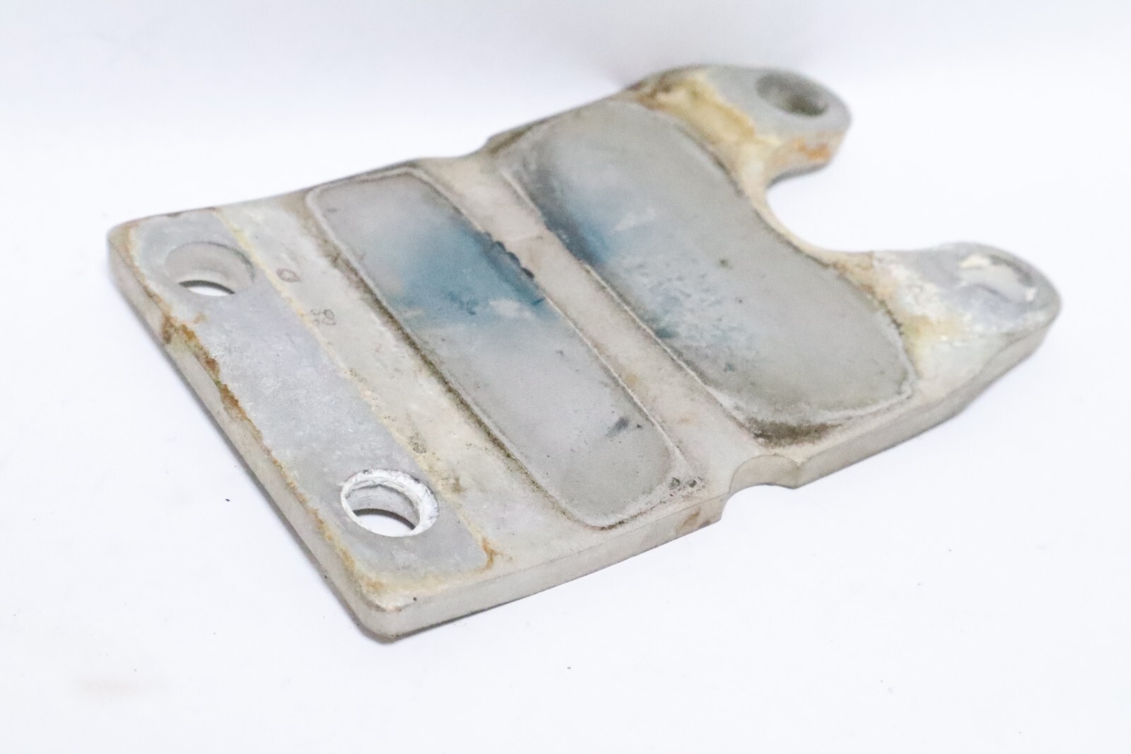 EVINRUDE/JOHNSON #330929 UPPER MOUNT PLATE - Image 12