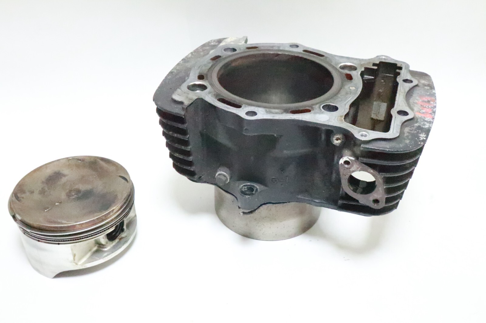 98-05 Kawasaki Rear Cylinder # 11005-1865 Vulcan Classic 1500 with piston - Image 3
