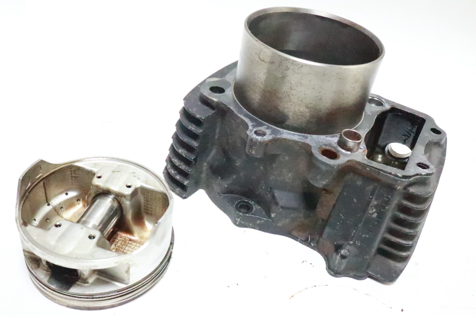 98-05 Kawasaki Rear Cylinder # 11005-1865 Vulcan Classic 1500 with piston - Image 10