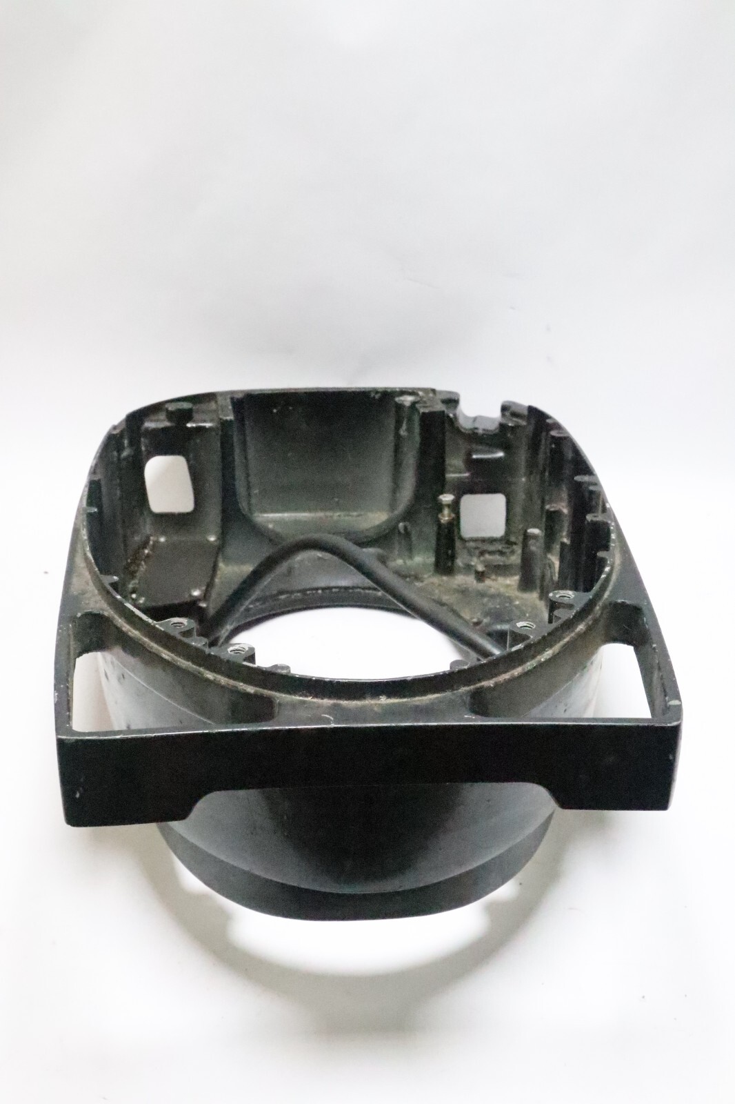 2158-7636 2158-7638 Mercury 80hp 4 Cylinder 2 Stroke Lower Cowling - Image 6