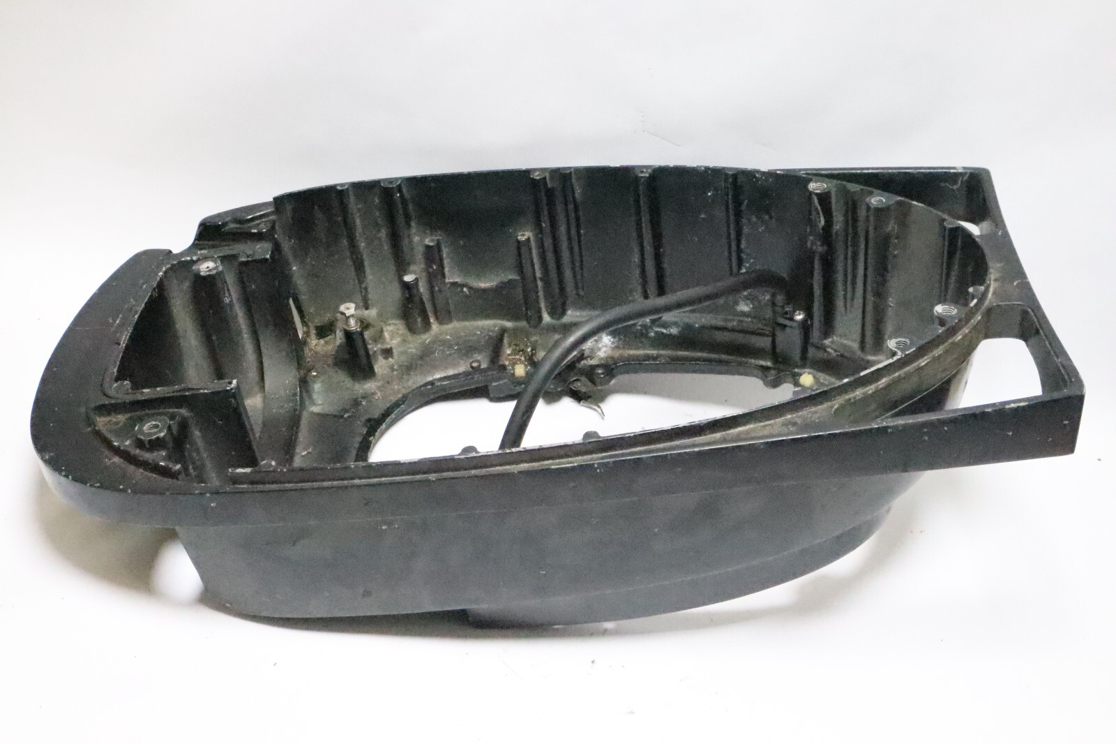 2158-7636 2158-7638 Mercury 80hp 4 Cylinder 2 Stroke Lower Cowling - Image 7