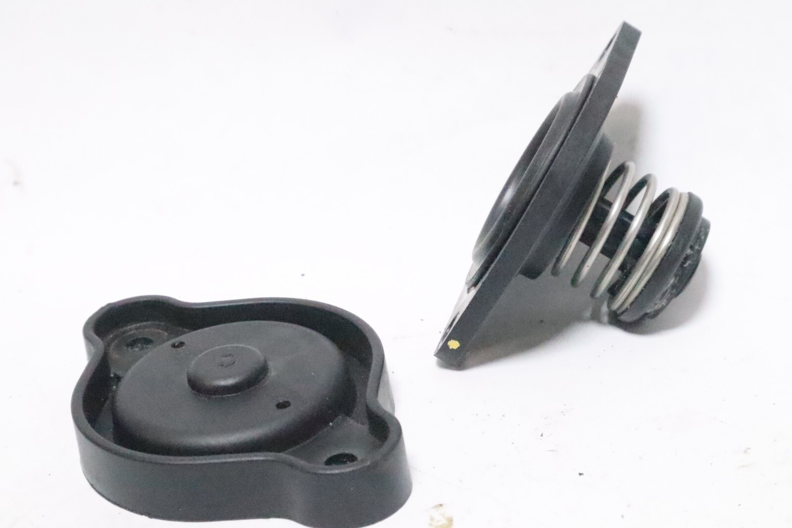 0347239 HOUSING 347239 0347241 347241 Johnson evinrude etec v6 outboard - Image 5