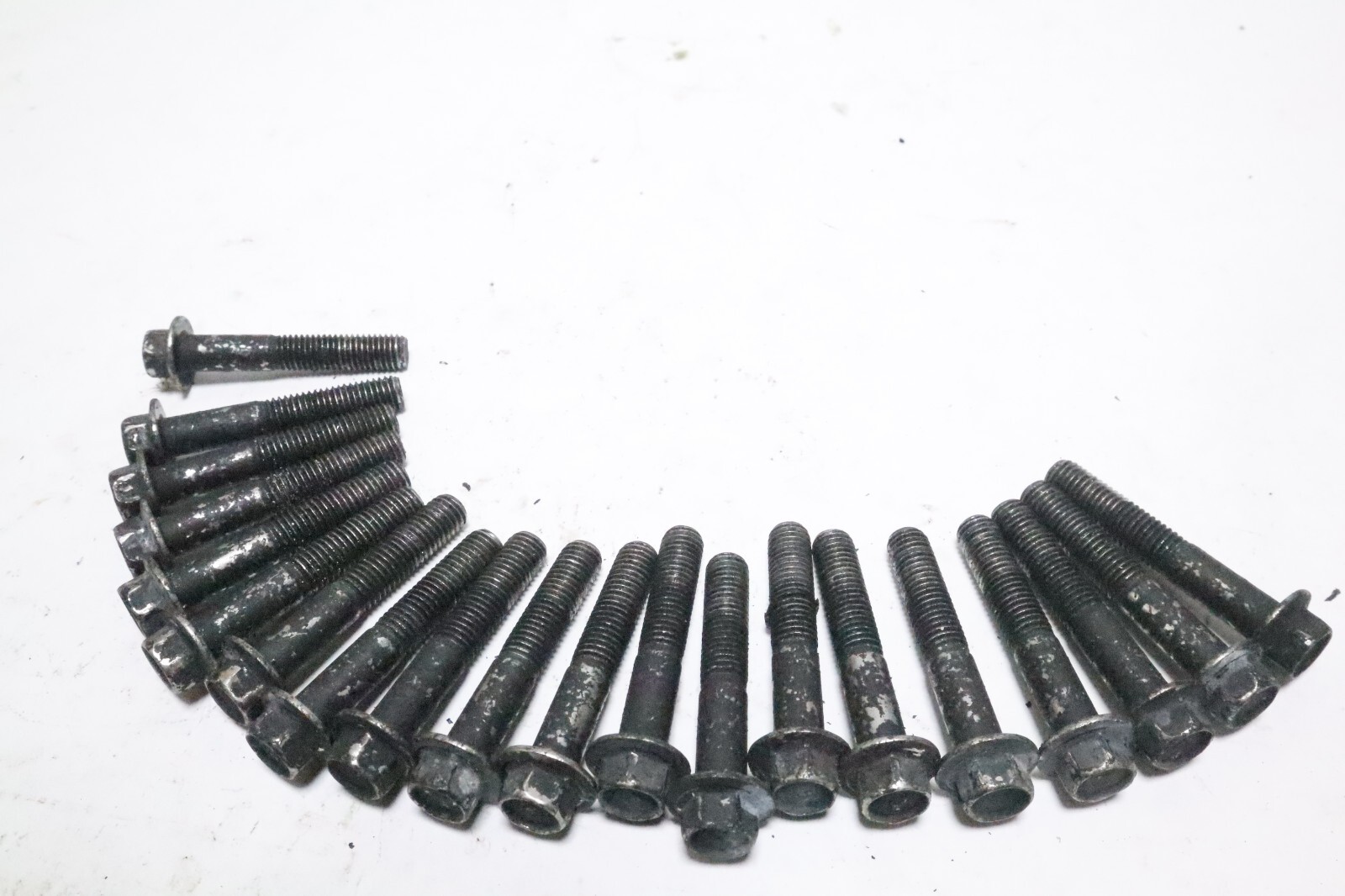 0358984 Evinrude ETEC 150 HP 2 STROKE G2 Cylinder Head Bolts Set (20) SCREWS - Image 3