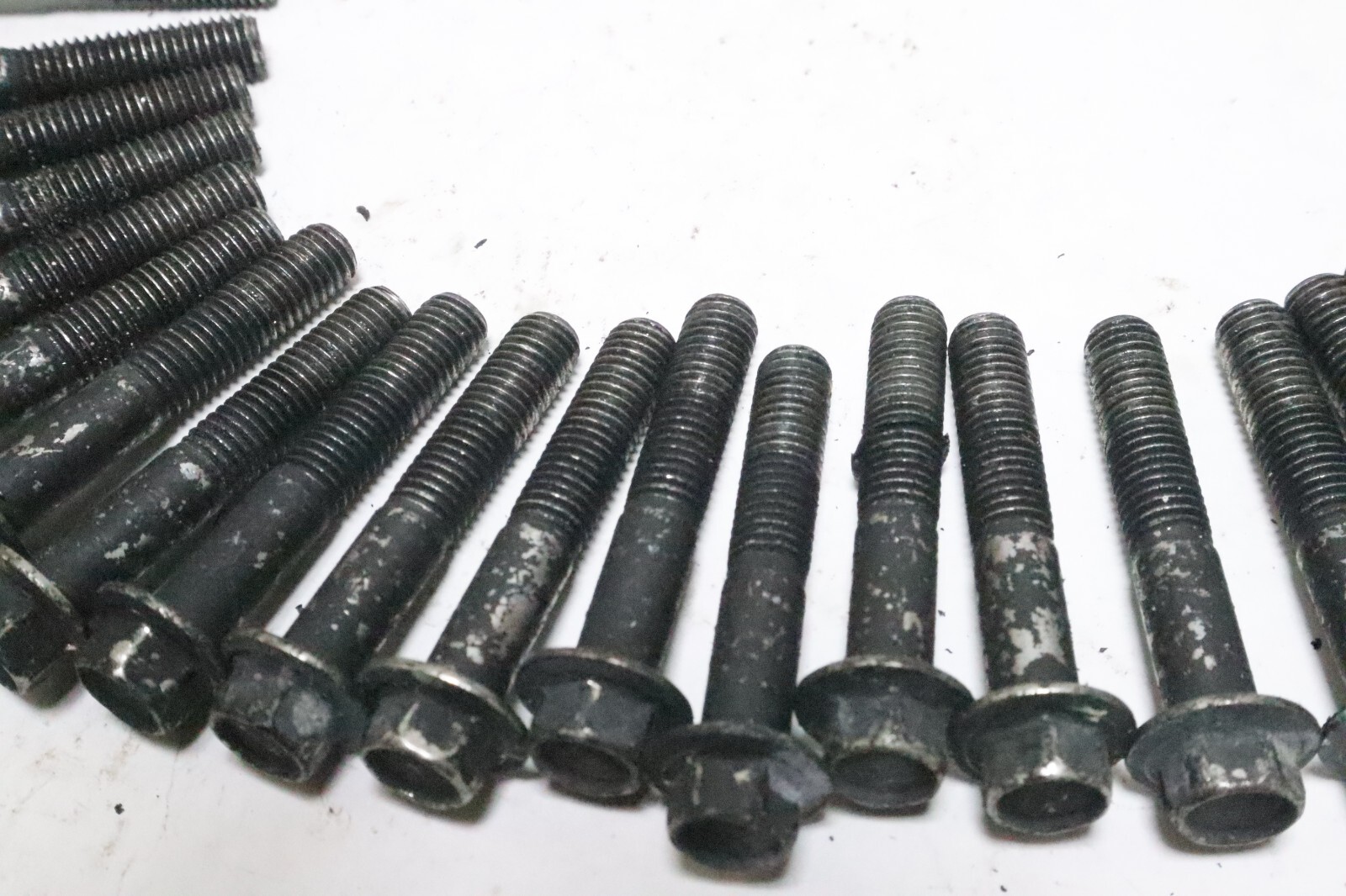 0358984 Evinrude ETEC 150 HP 2 STROKE G2 Cylinder Head Bolts Set (20) SCREWS - Image 5