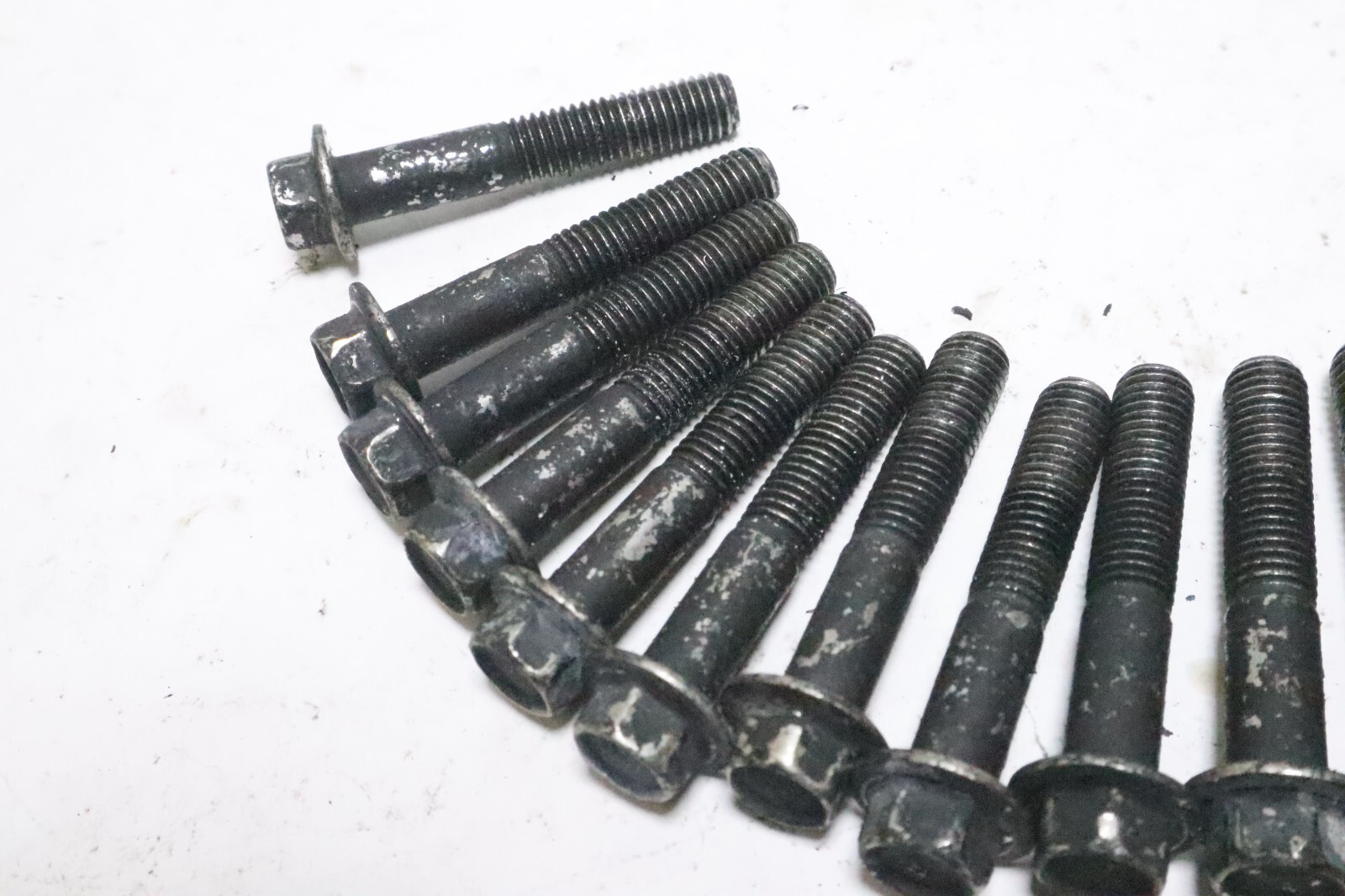 0358984 Evinrude ETEC 150 HP 2 STROKE G2 Cylinder Head Bolts Set (20) SCREWS - Image 6