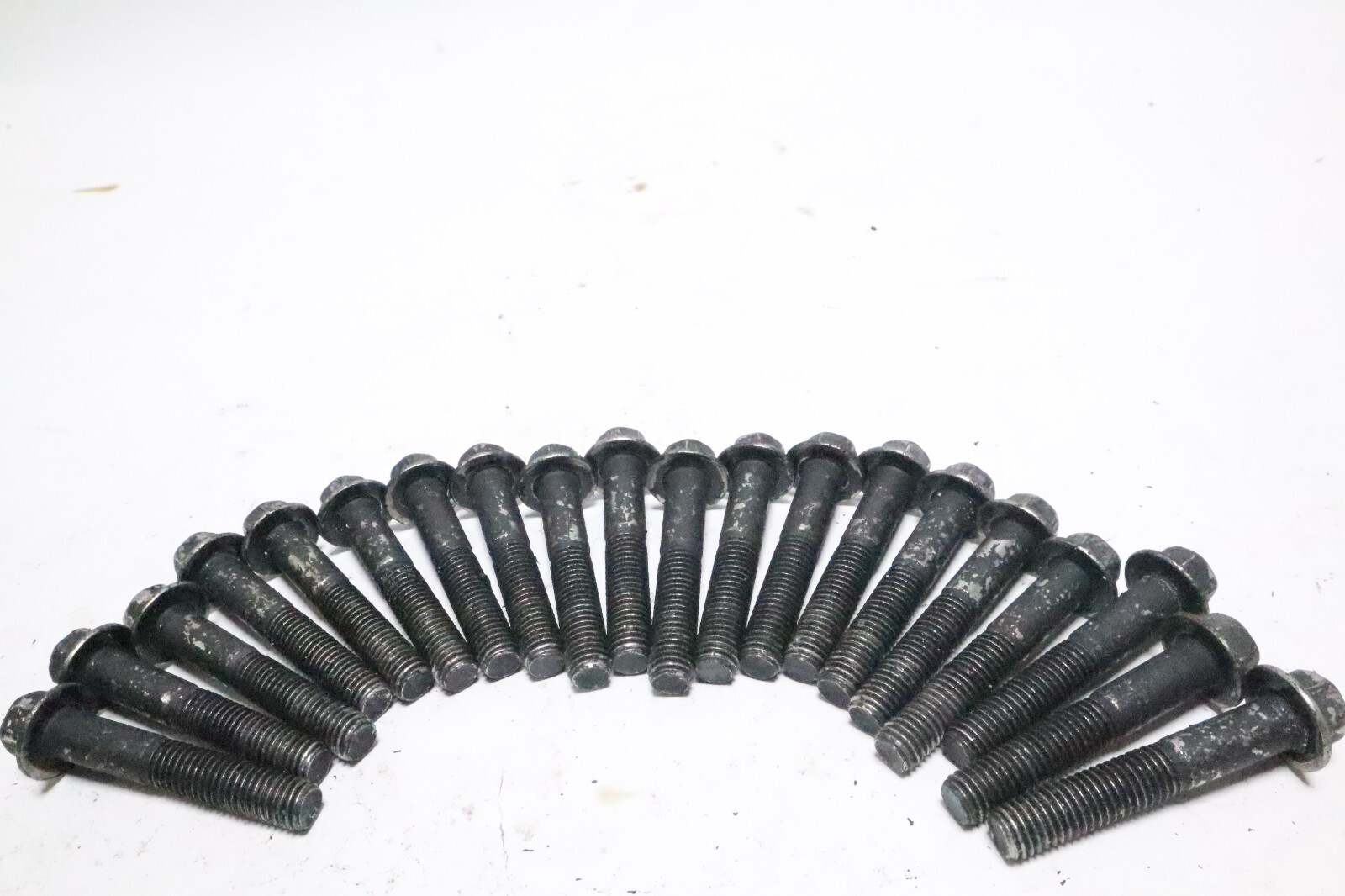 0358984 Evinrude ETEC 150 HP 2 STROKE G2 Cylinder Head Bolts Set (20) SCREWS - Image 7