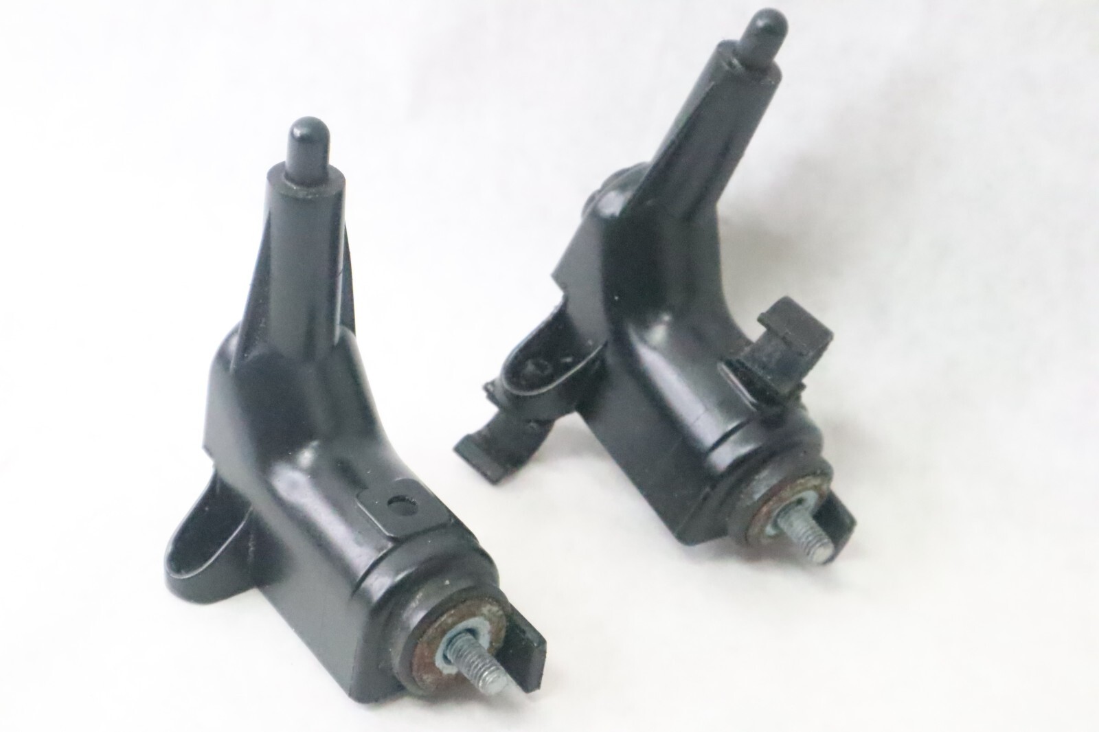 2007 + Honda BF 90 hp EFI Cover Mount Brackets Stoppers 40165-ZY9-010 - Image 6