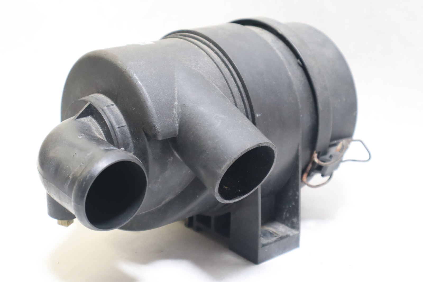 Kubota Diesel D1005 Air Cleaner Assy, phasor marine generator - Image 4