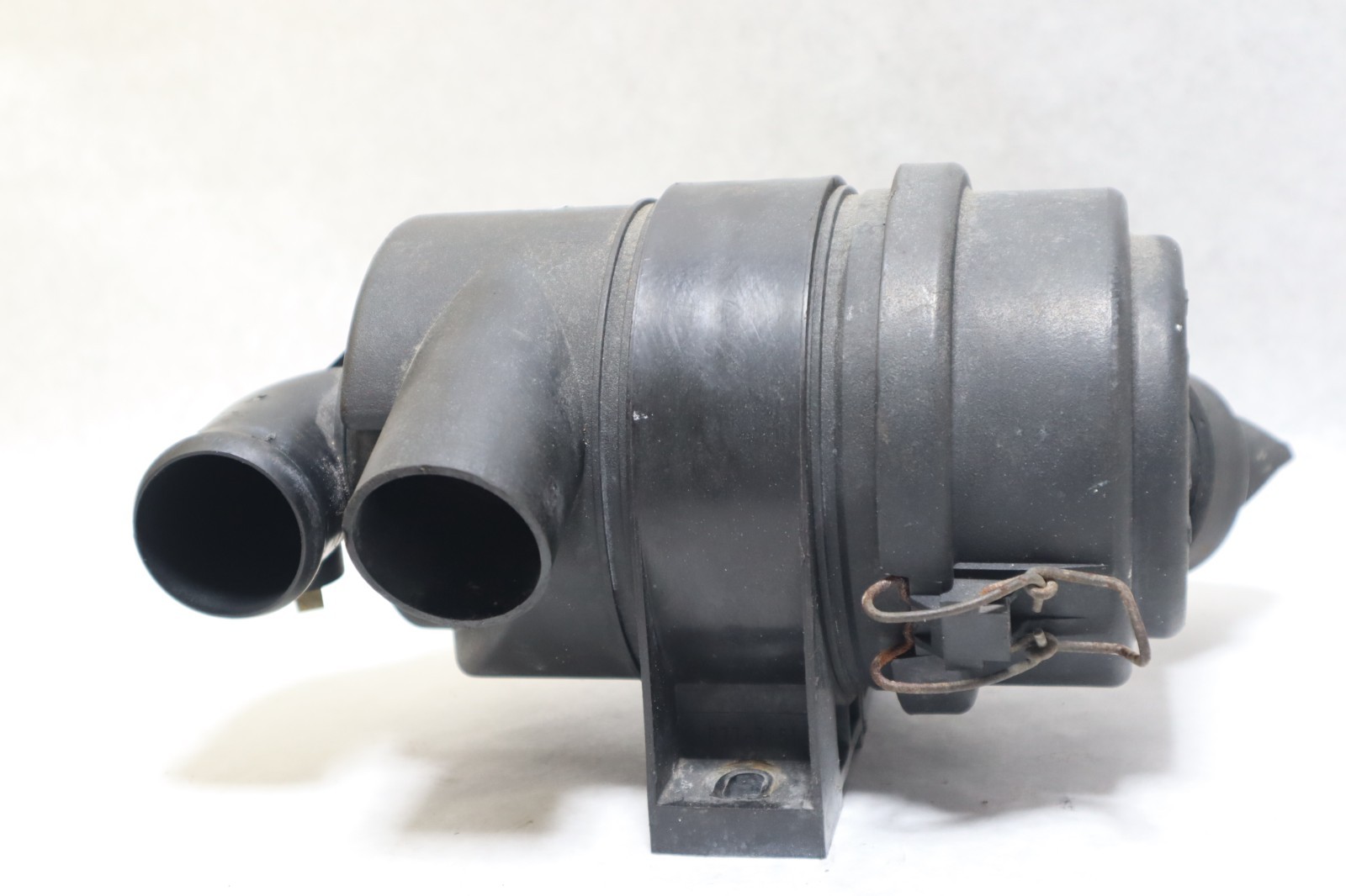 Kubota Diesel D1005 Air Cleaner Assy, phasor marine generator - Image 5