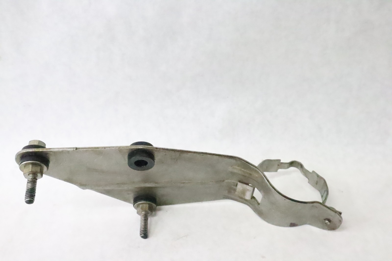 Johnson Evinrude 115-135-150-175 HP Capacitor Mounting Bracket 0346538 - Image 7