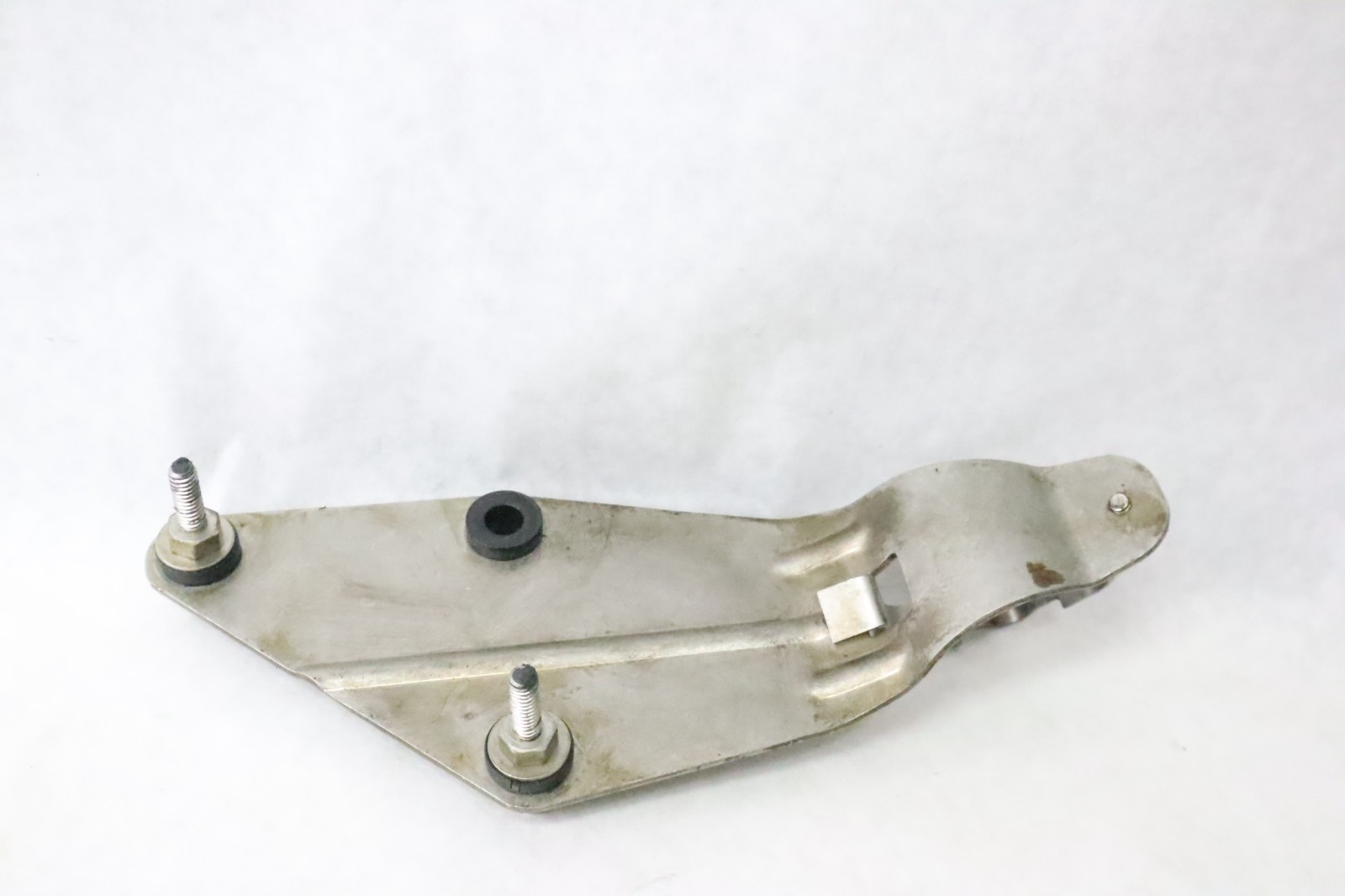 Johnson Evinrude 115-135-150-175 HP Capacitor Mounting Bracket 0346538 - Image 8