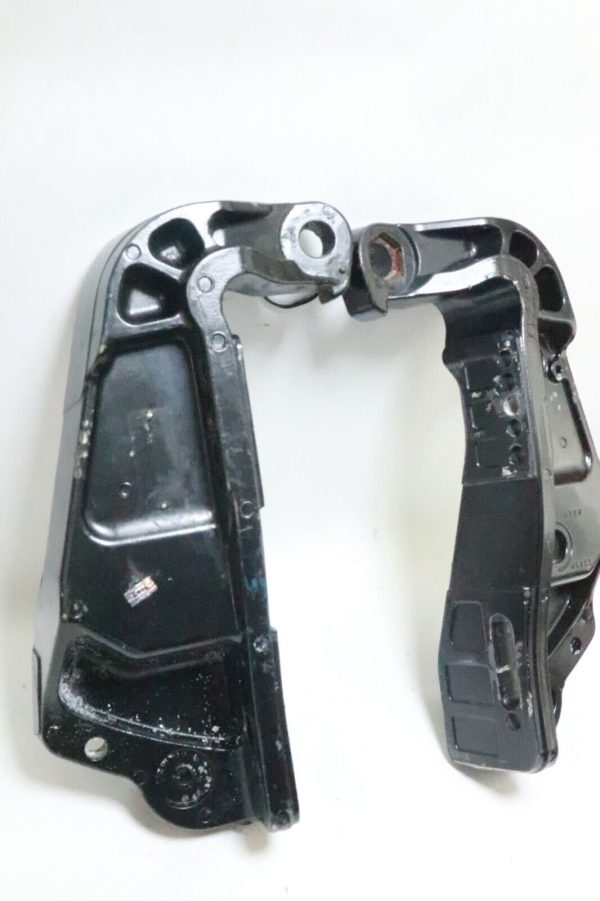Suzuki df 90 115 HP 4 Stroke Clamp Bracket Port STBD 2001-2016  USED - Image 3