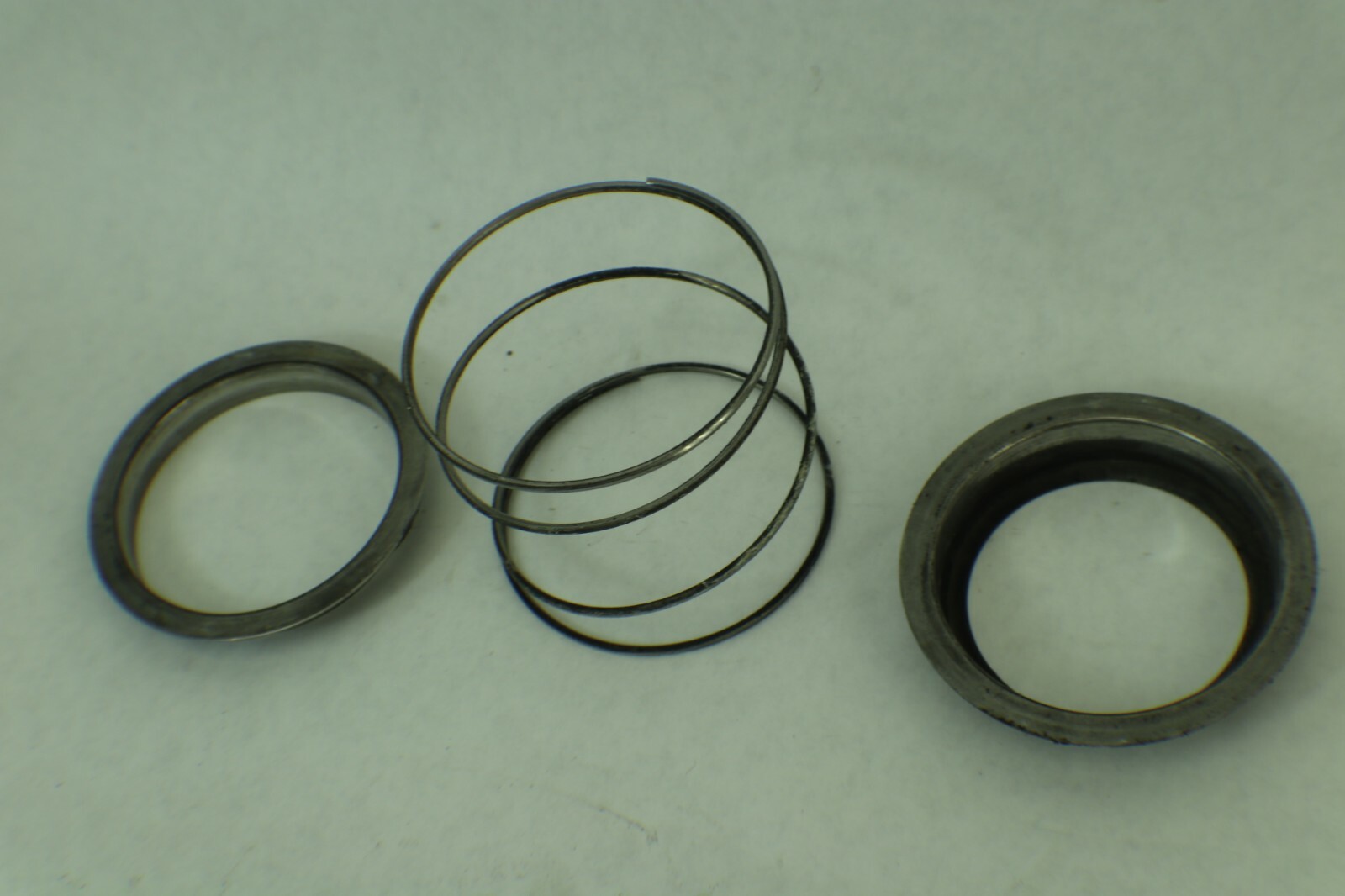 1996-1998 KAWASAKI STX 750 EXHAUST SPRING WITH RING - Image 3