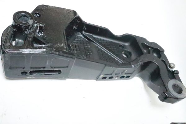 Suzuki df 90 115 HP 4 Stroke Clamp Bracket Port STBD 2001-2016  USED - Image 8
