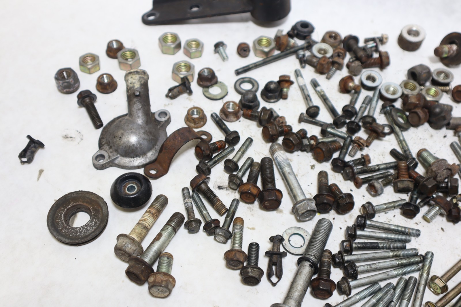 2001-2004 Honda Foreman Rubicon 500 Oem Nut Bolt Spacer MIXED HARDWARE - Image 4